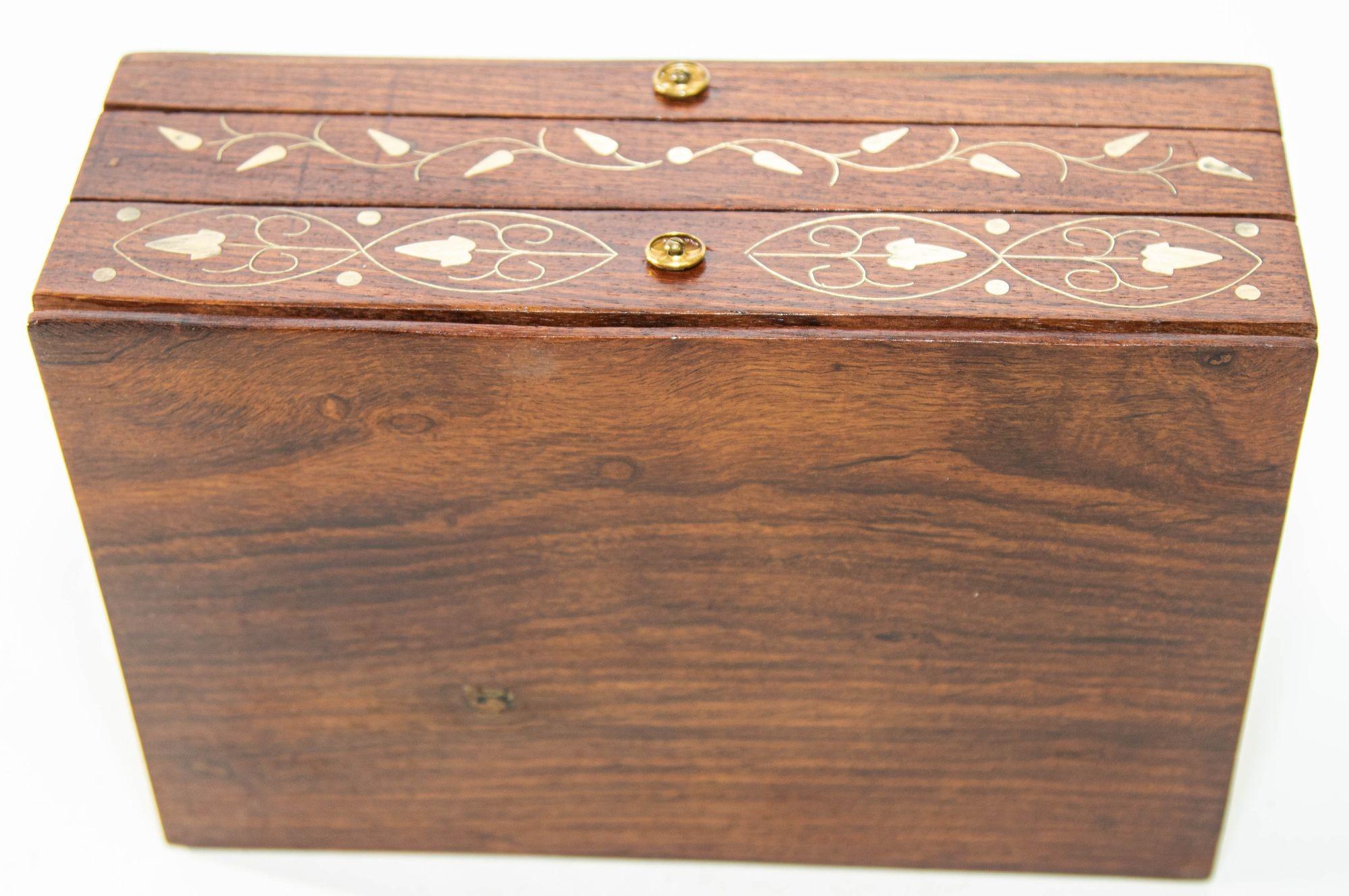 1940s Victorian Anglo Indian Box in Brass and Bone Inlaid 4