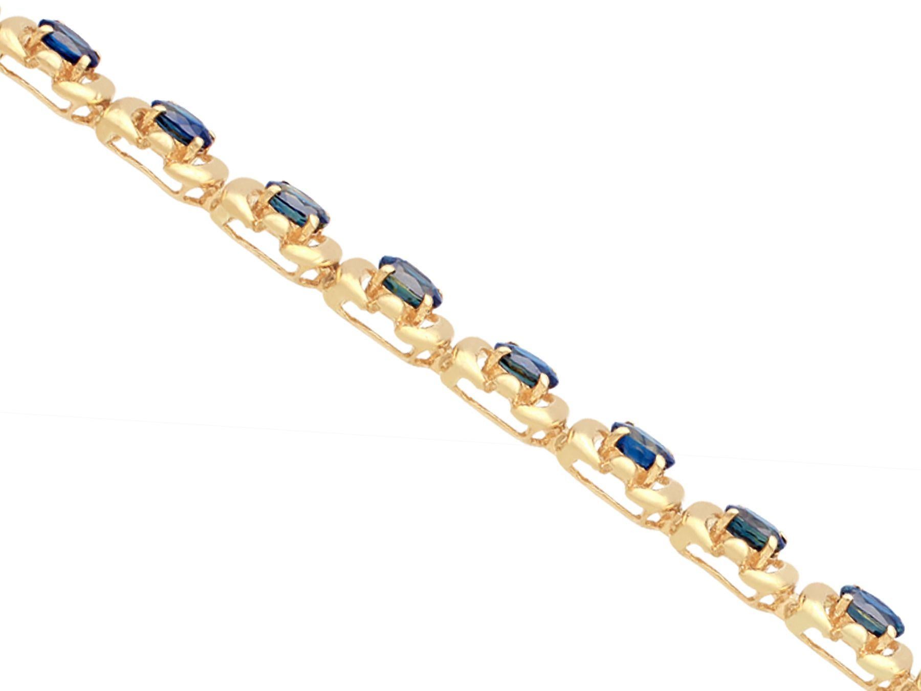 1940s Vintage 4.60 Carat Blue Sapphire Yellow Gold Bracelet In Excellent Condition In Jesmond, Newcastle Upon Tyne