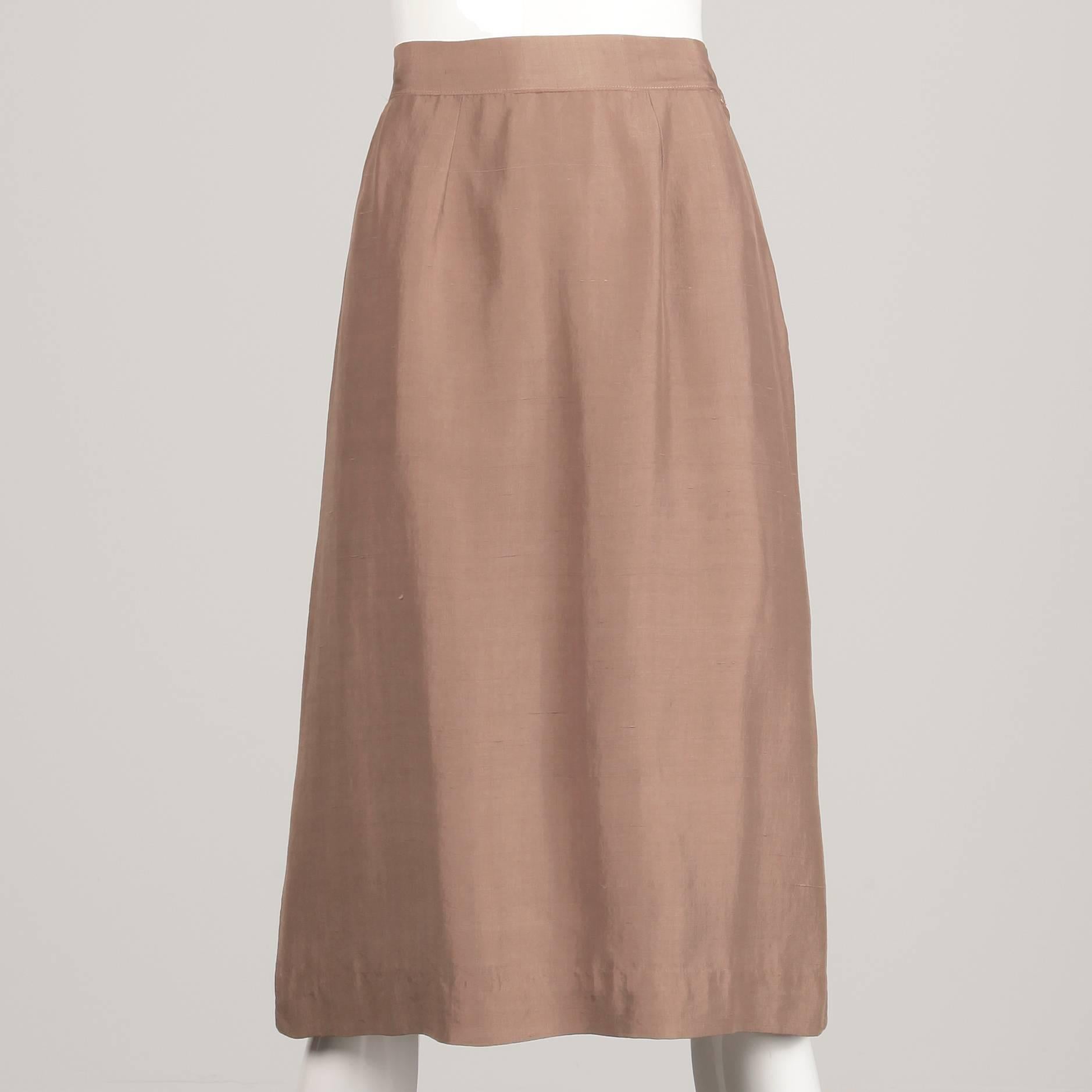 1940s Vintage Asymmetric Beige Silk 2-Piece Jacket + Skirt Women's Suit Ensemble For Sale 1