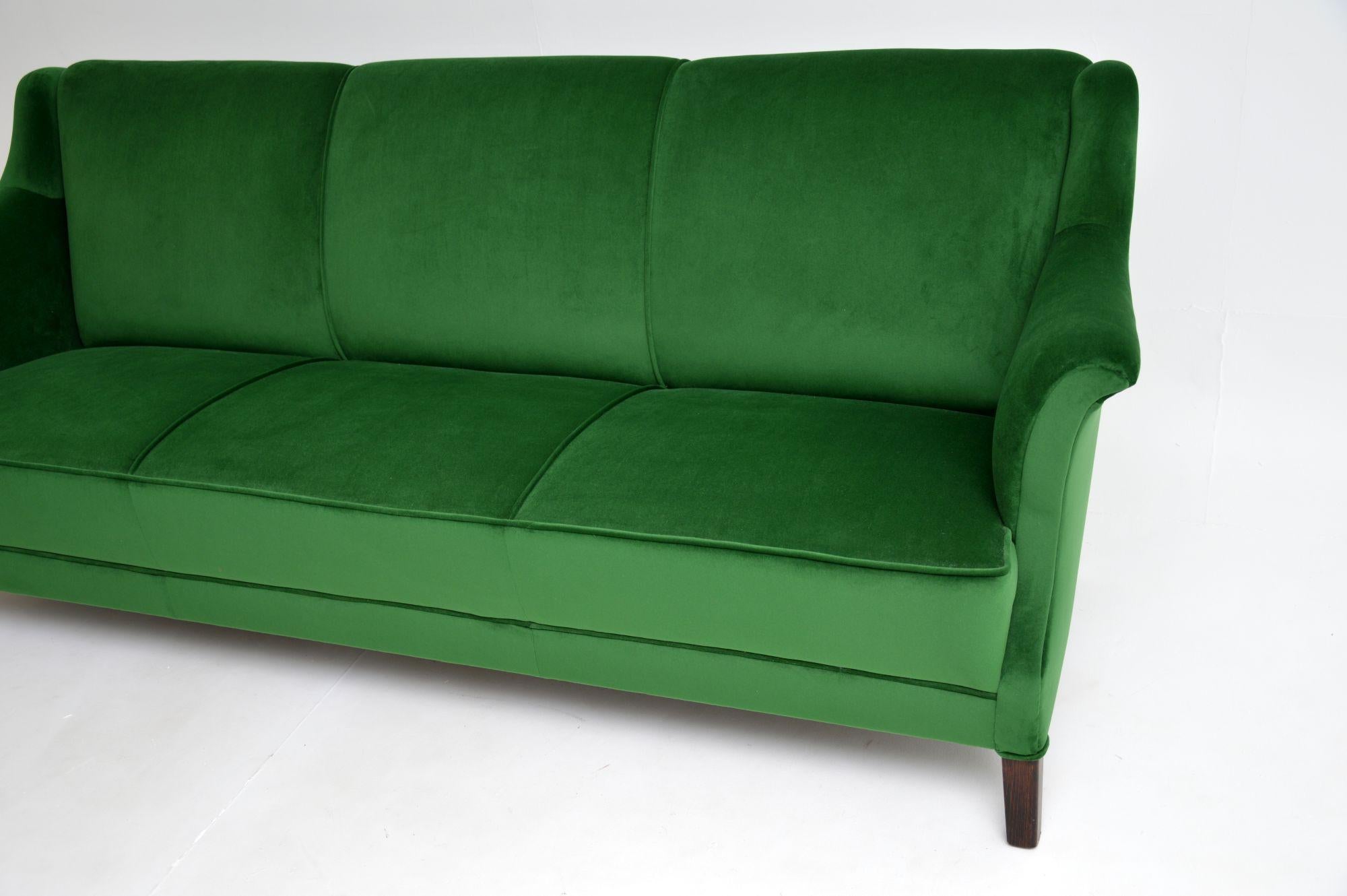 1940's Vintage Danish Green Velvet Cocktail Sofa 1