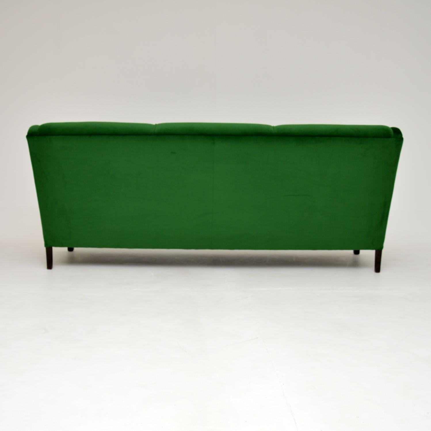 1940's Vintage Danish Green Velvet Cocktail Sofa 3