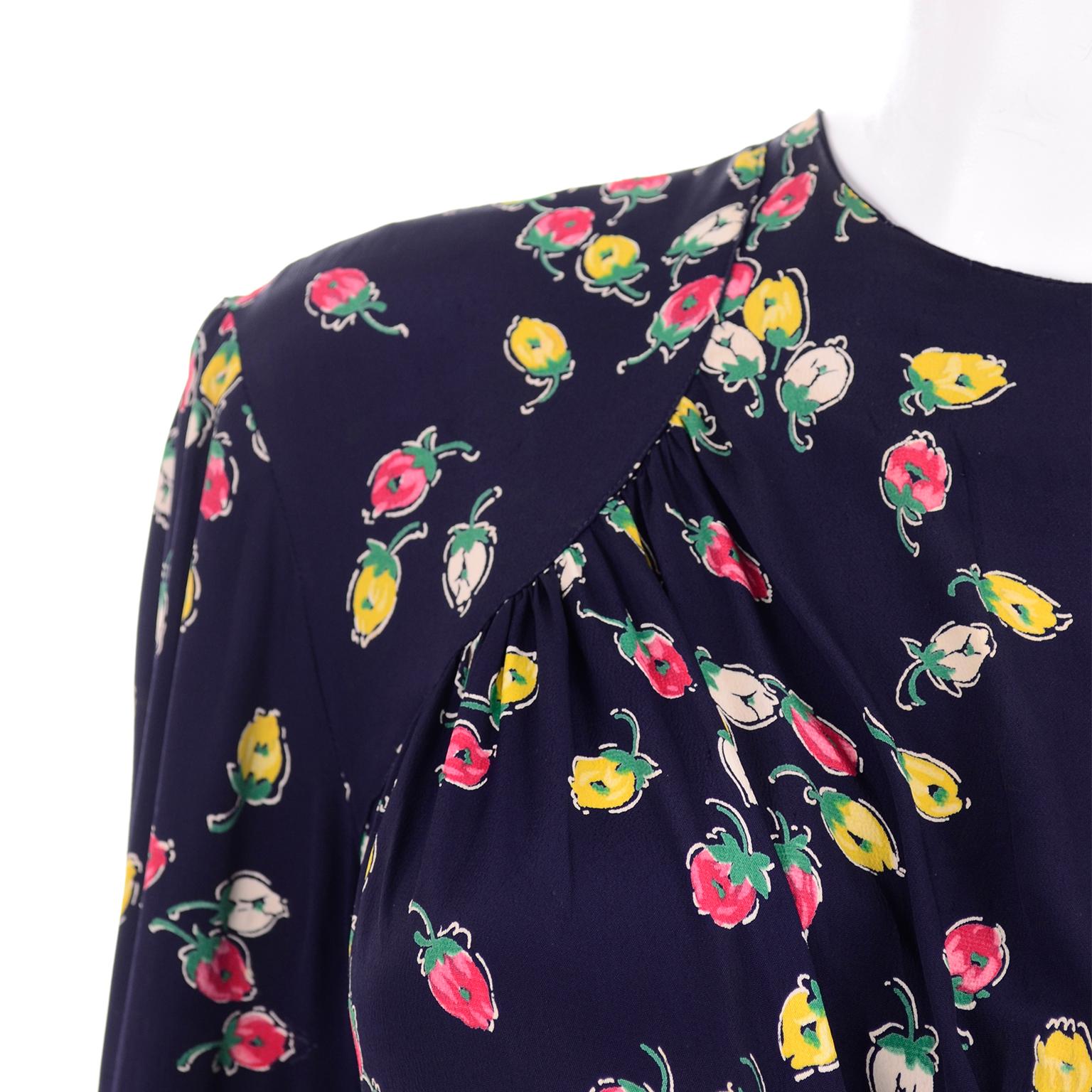 1940s Vintage Dress in Navy Blue Pink & Yellow Rosebud floral Rayon Print For Sale 5