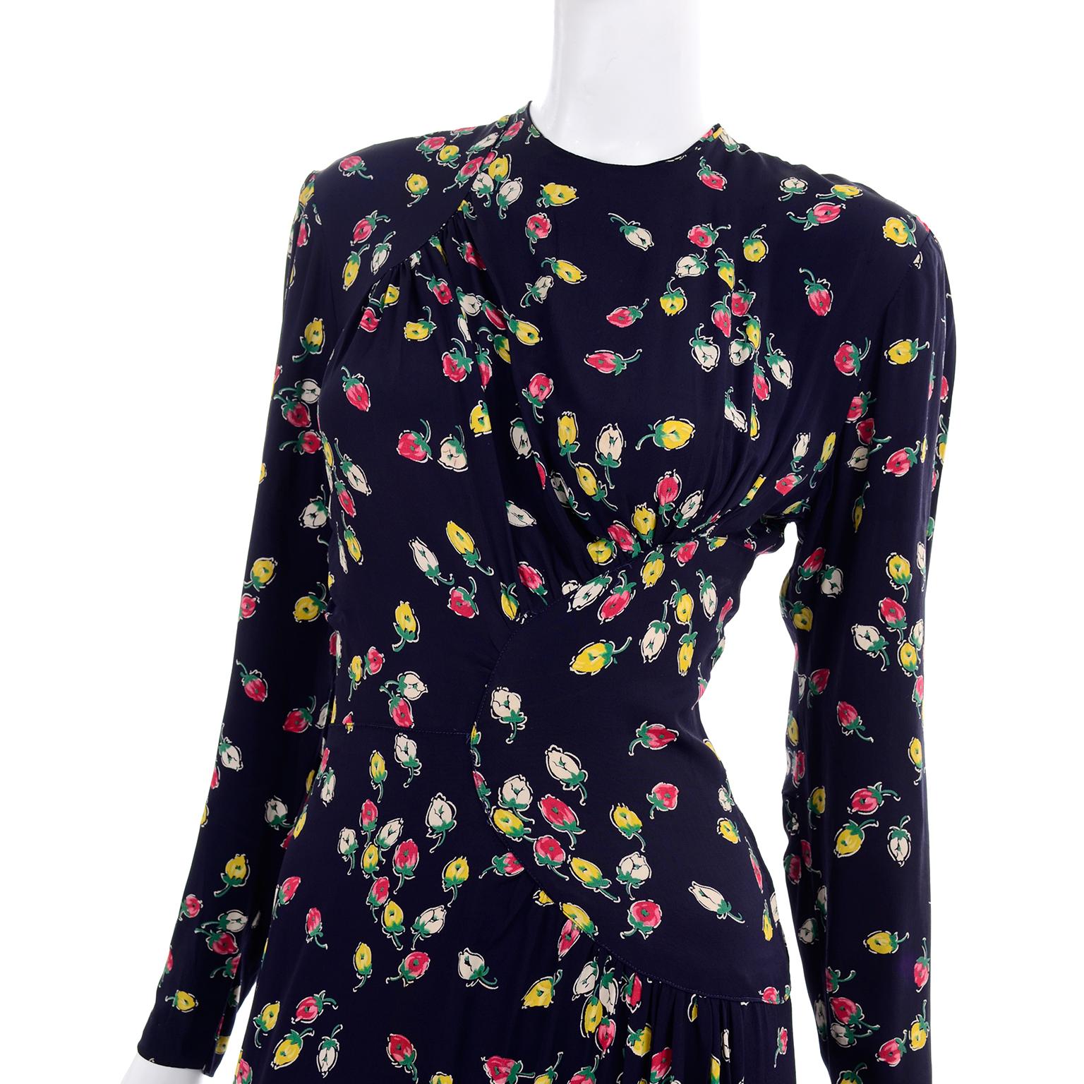 1940s Vintage Dress in Navy Blue Pink & Yellow Rosebud floral Rayon Print For Sale 4