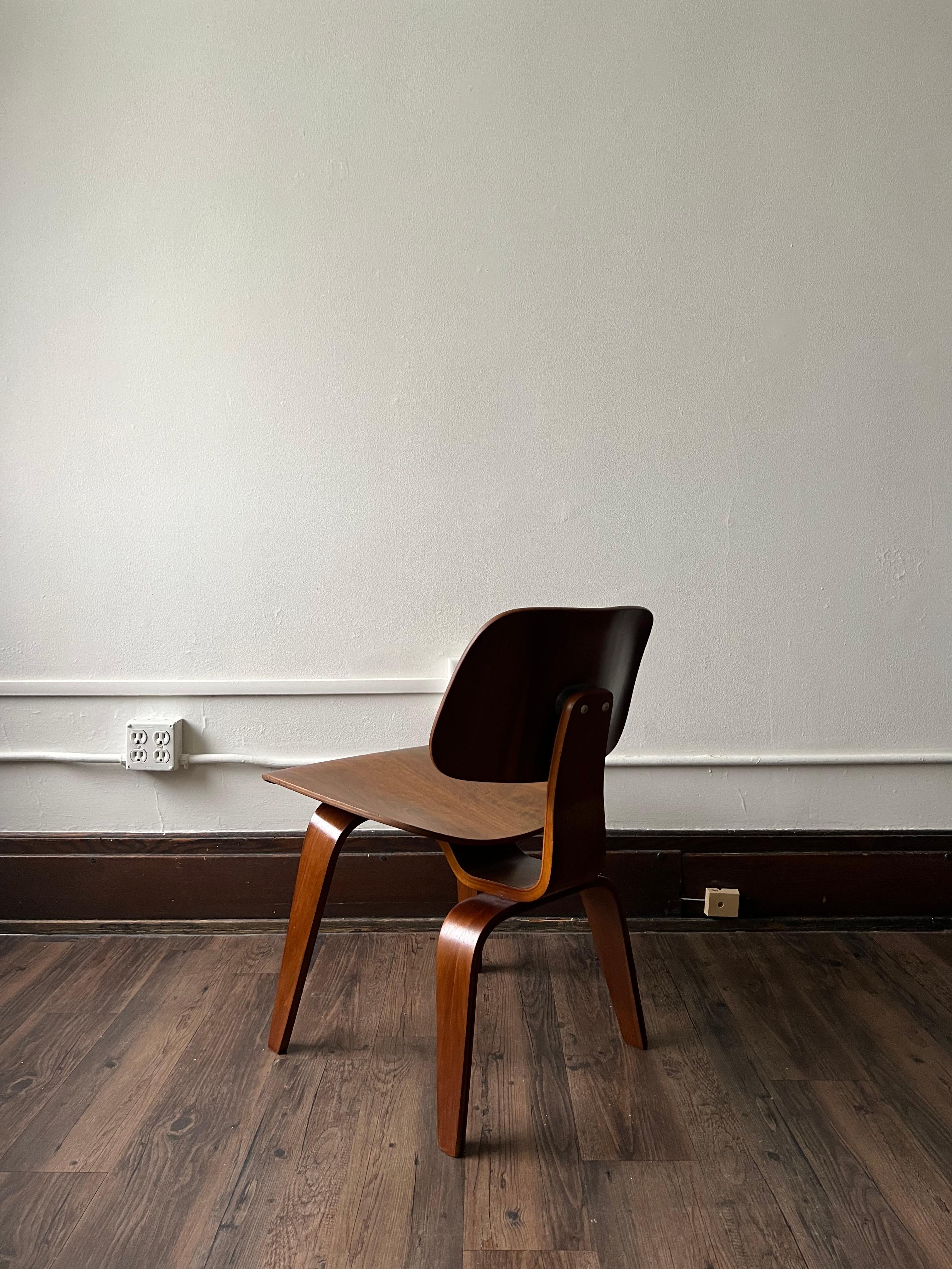 American 1940s Vintage Evans Herman Miller Eames Ash Dcw 5-2-5 Chair