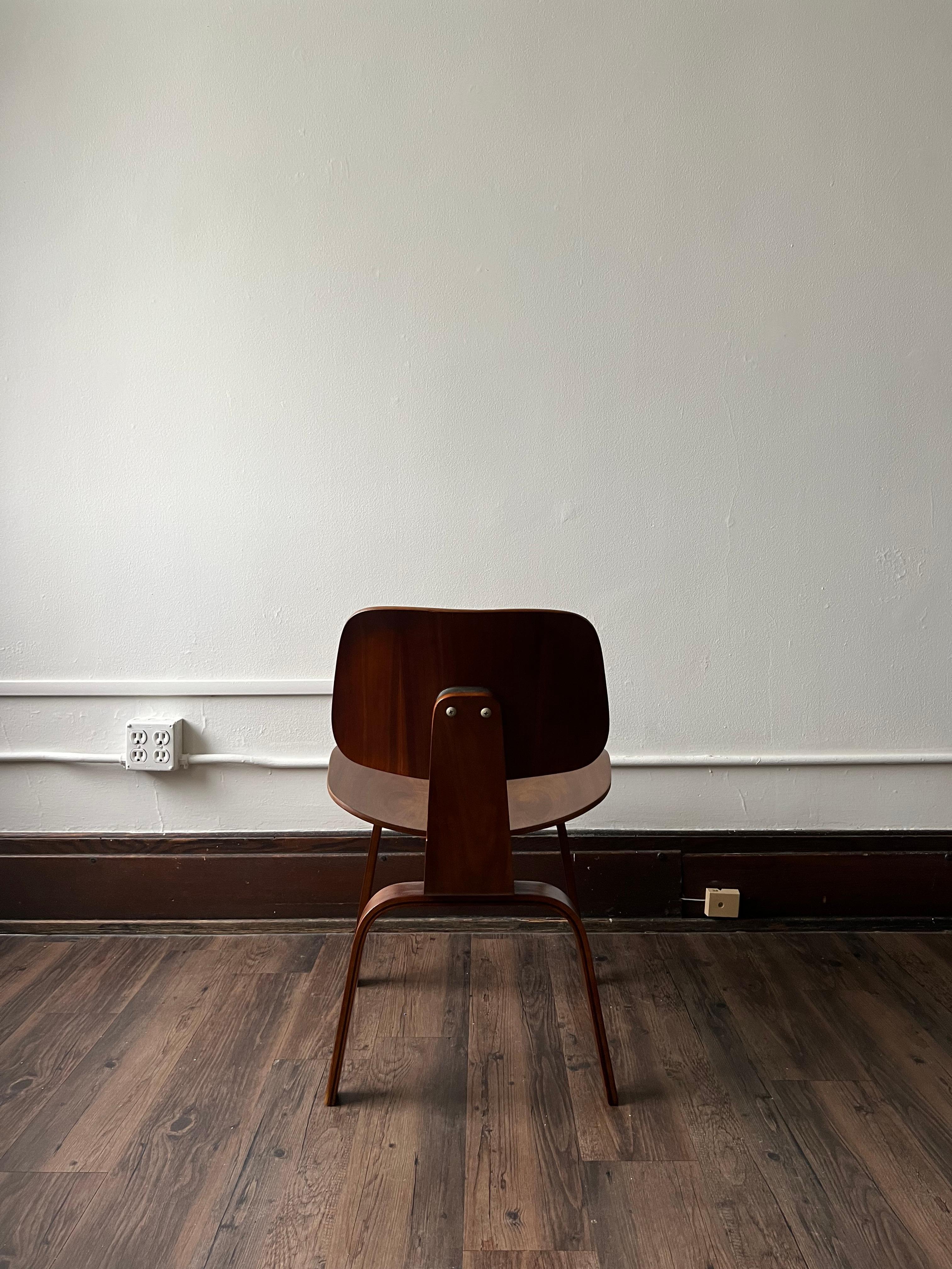 Molded 1940s Vintage Evans Herman Miller Eames Ash Dcw 5-2-5 Chair