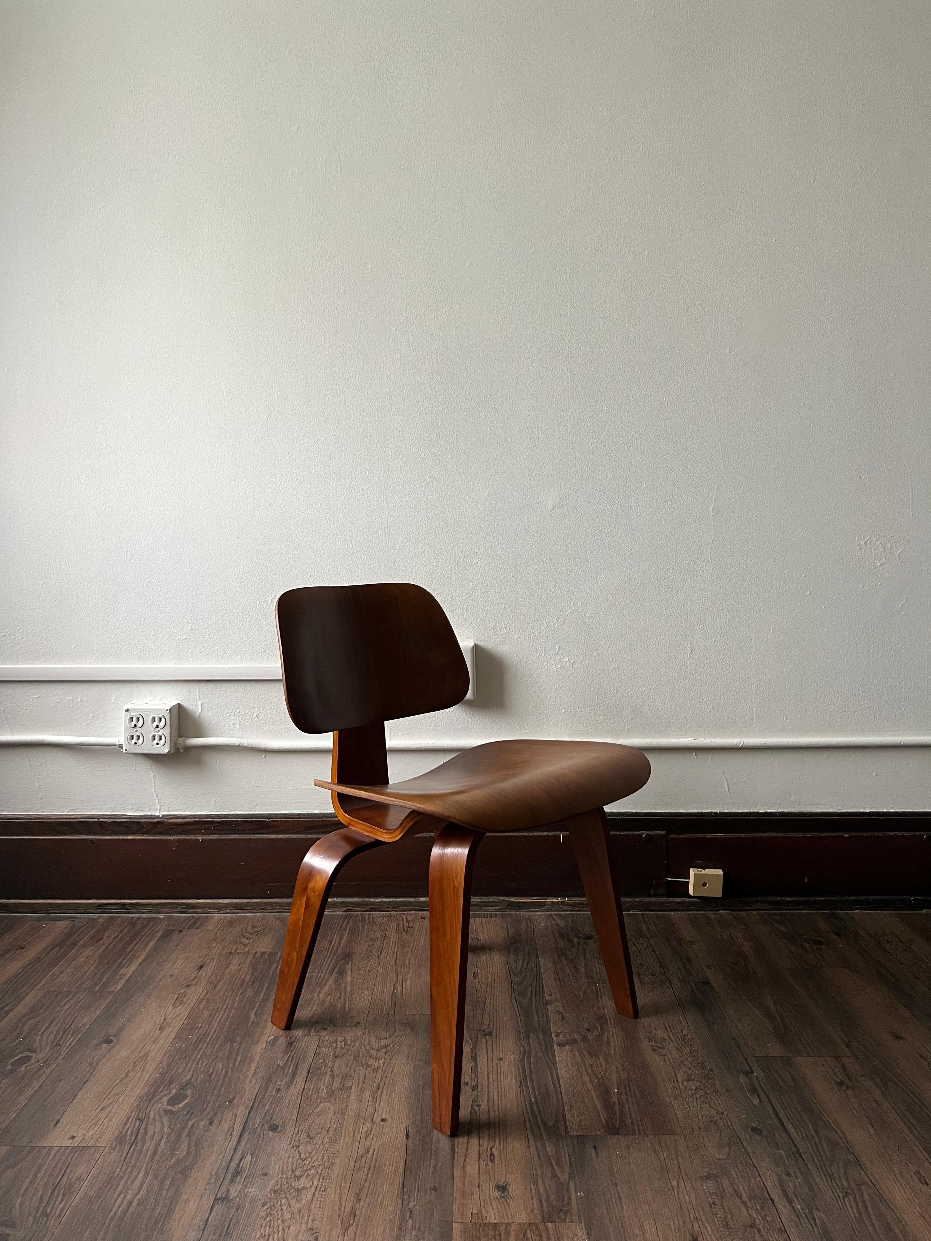 1940s Vintage Evans Herman Miller Eames Ash Dcw 5-2-5 Chair 1