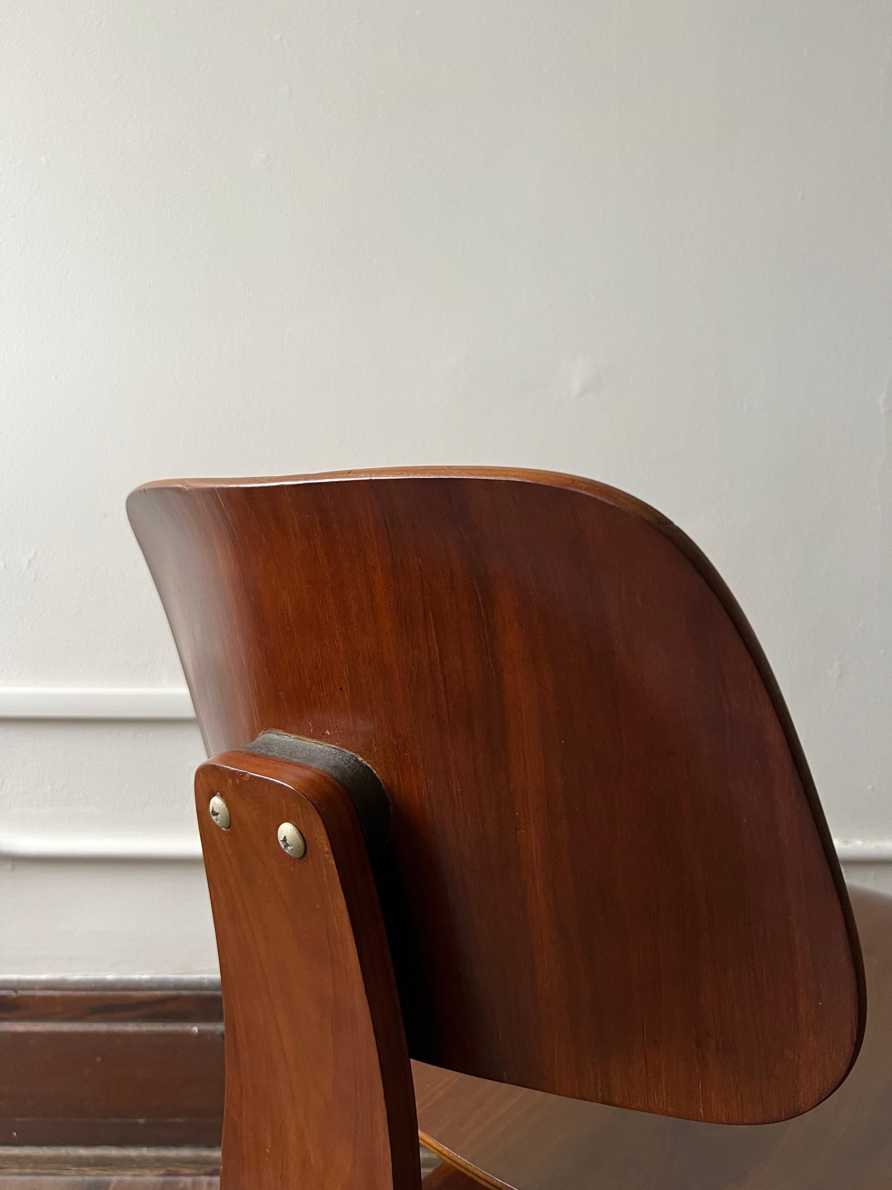 20th Century 1940s Vintage Evans Herman Miller Eames Ash Dcw 5-2-5 Chair