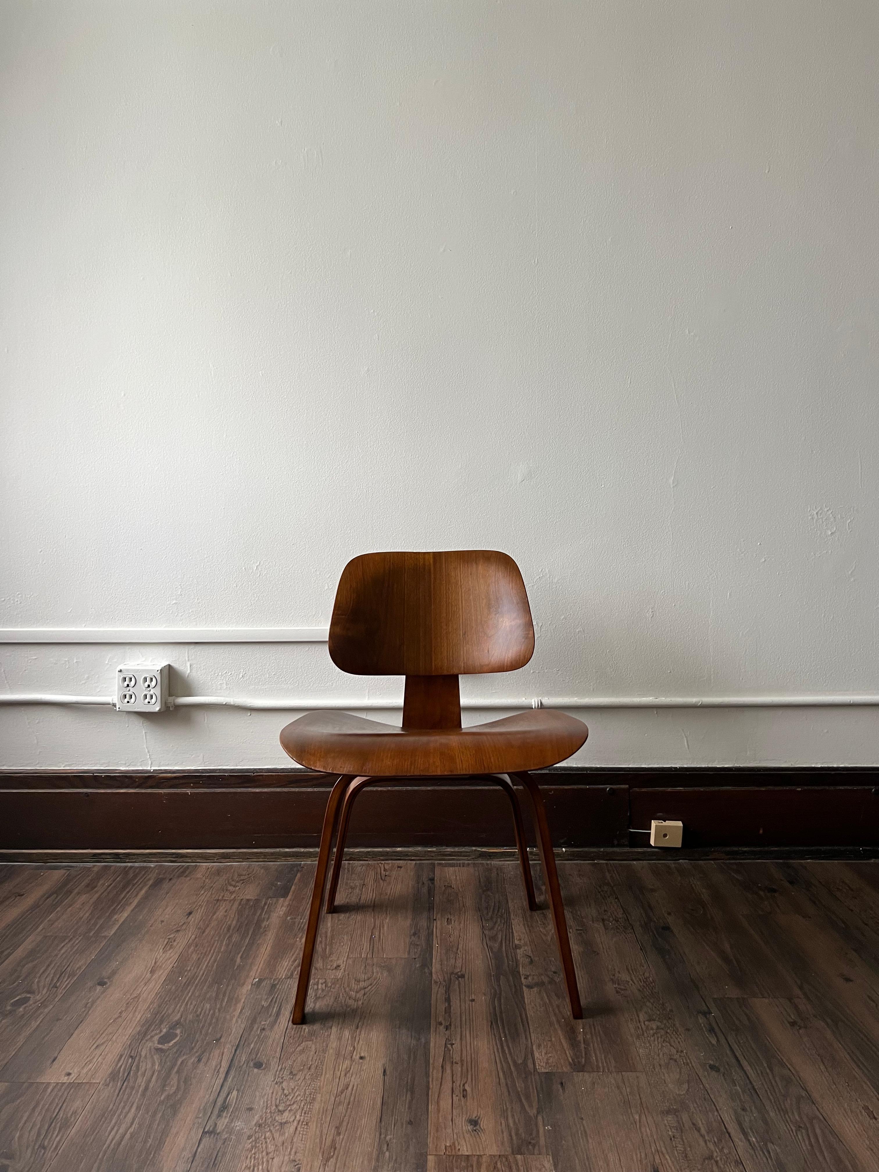 1940s Vintage Evans Herman Miller Eames Ash Dcw 5-2-5 Chair 2