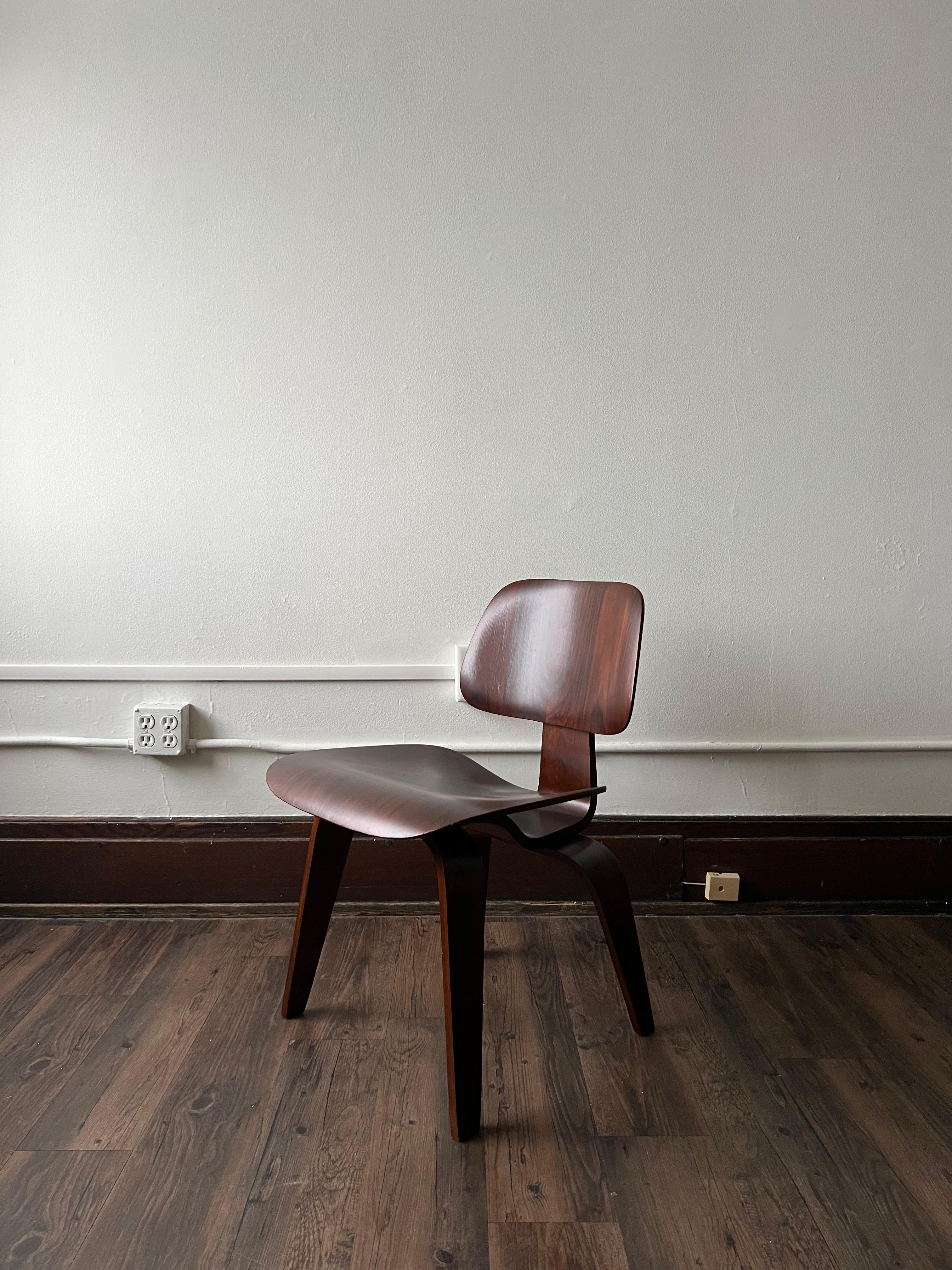 Mid-Century Modern 1940s Vintage Evans Herman Miller Eames Rosewood Dcw 5-2-5 Chair
