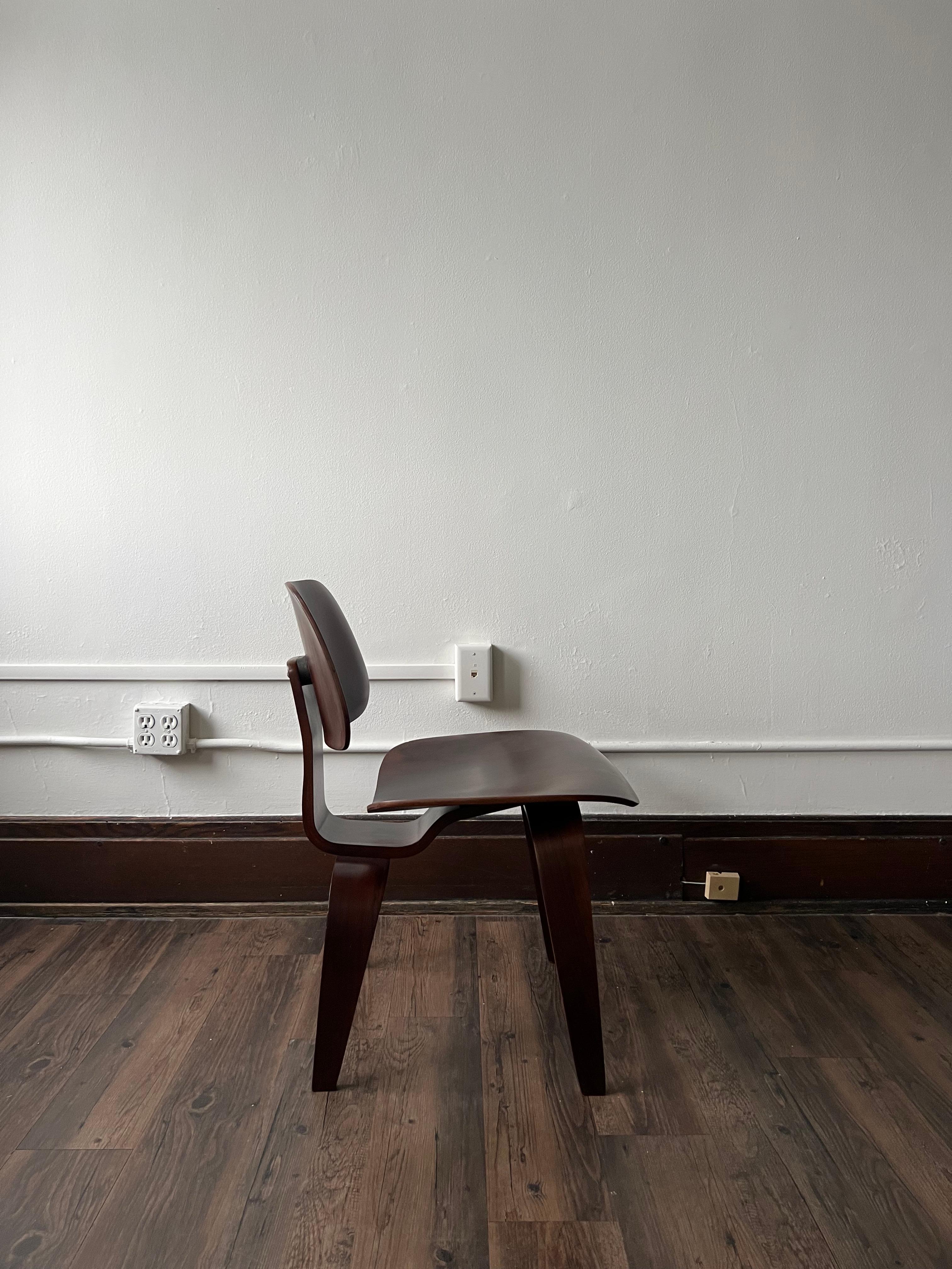 1940s Vintage Evans Herman Miller Eames Rosewood Dcw 5-2-5 Chair 1