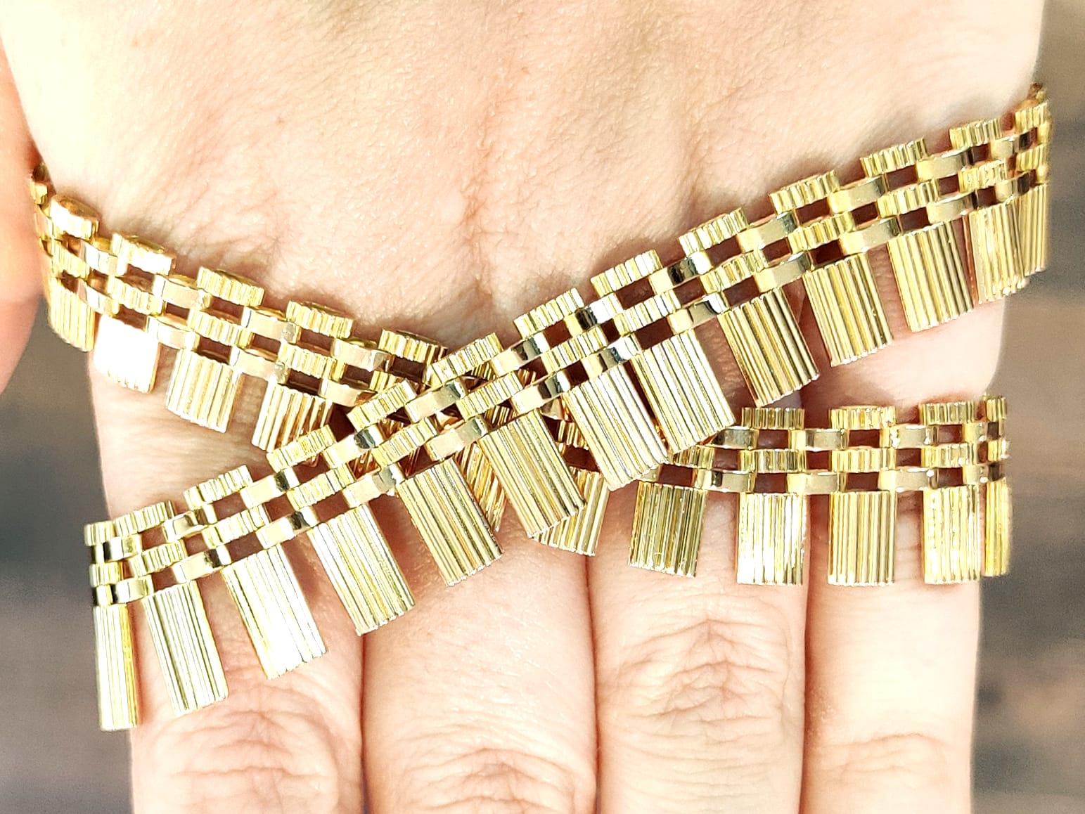1940s Vintage French 18k Yellow Gold Fringe Necklace Unisexe en vente