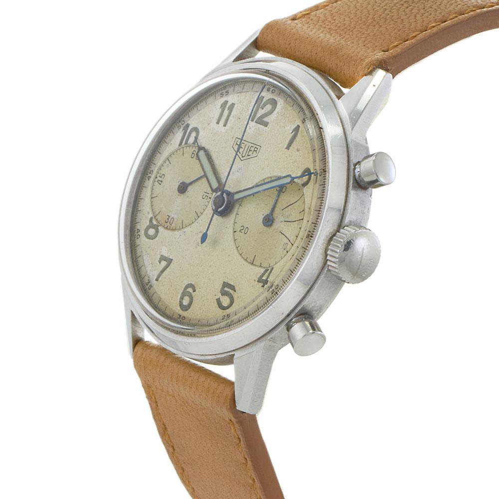 1940's Vintage Heuer Übergroßer Chronograph Ref.2924 im Zustand „Gut“ im Angebot in New York, NY