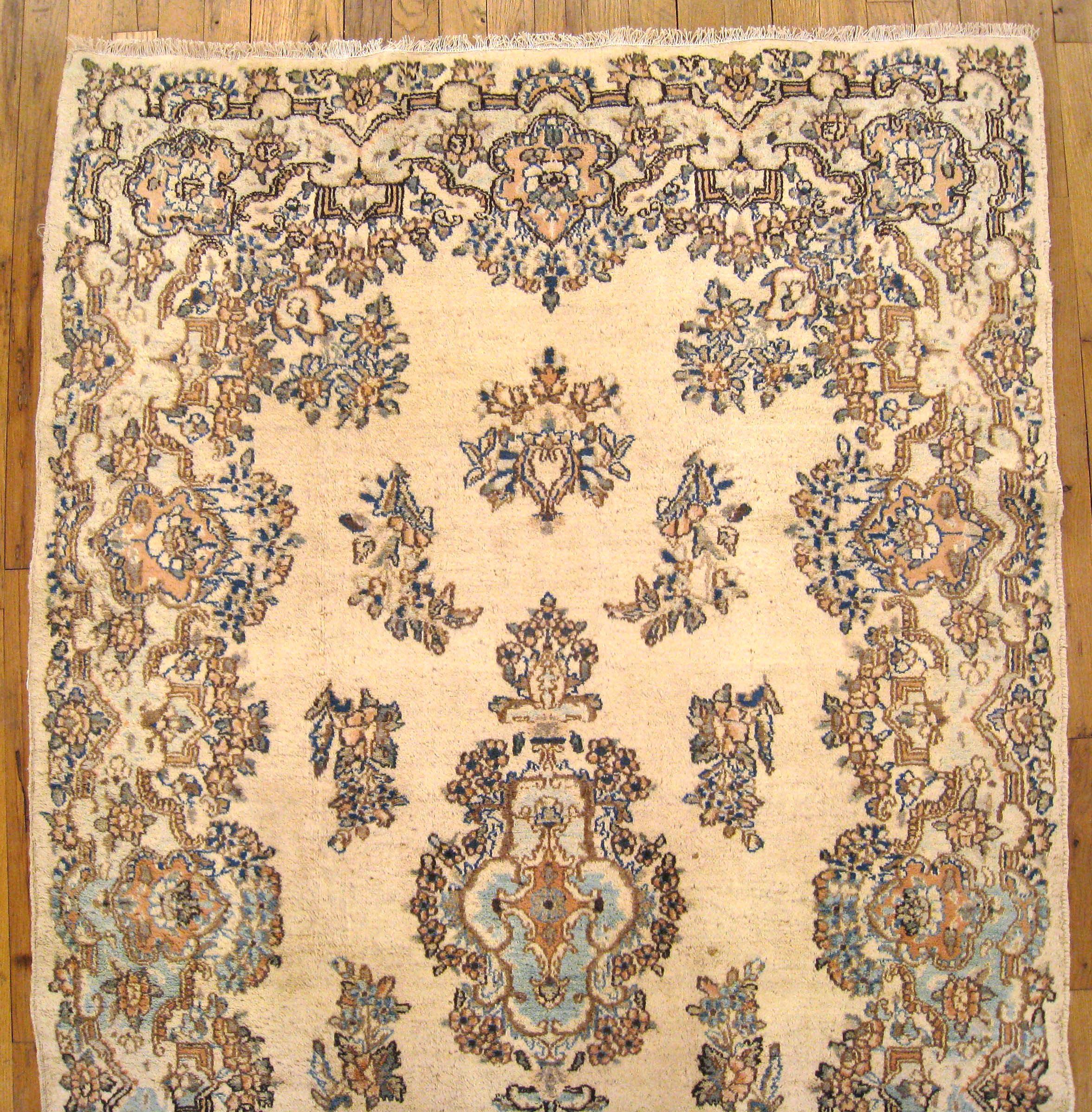 1940s Vintage Persian Kerman Oriental Rug, in Small size In Excellent Condition In New York, NY