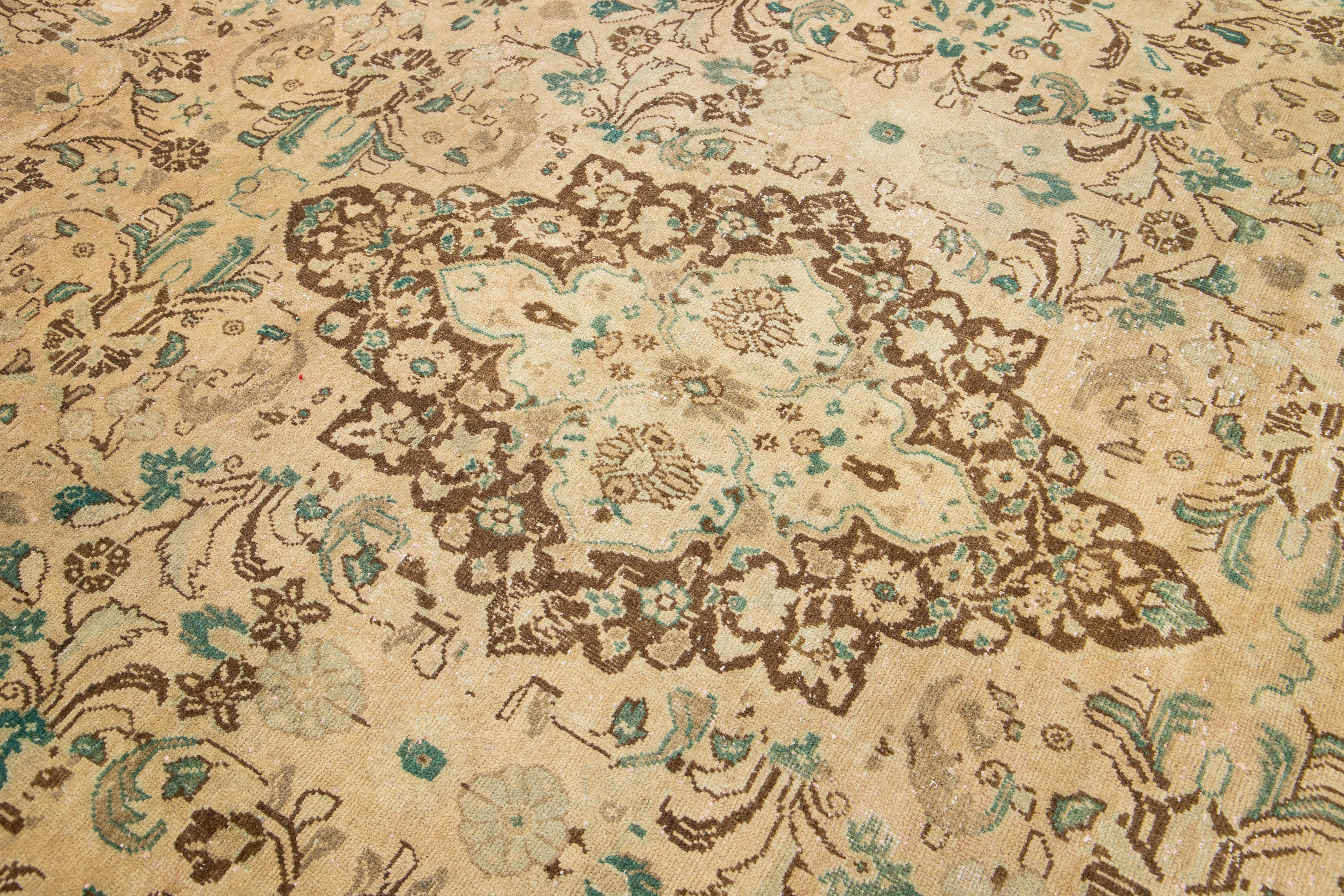 1940s Vintage Persian Mahal Wool Rug Handmade with Tan Color Field For Sale 1