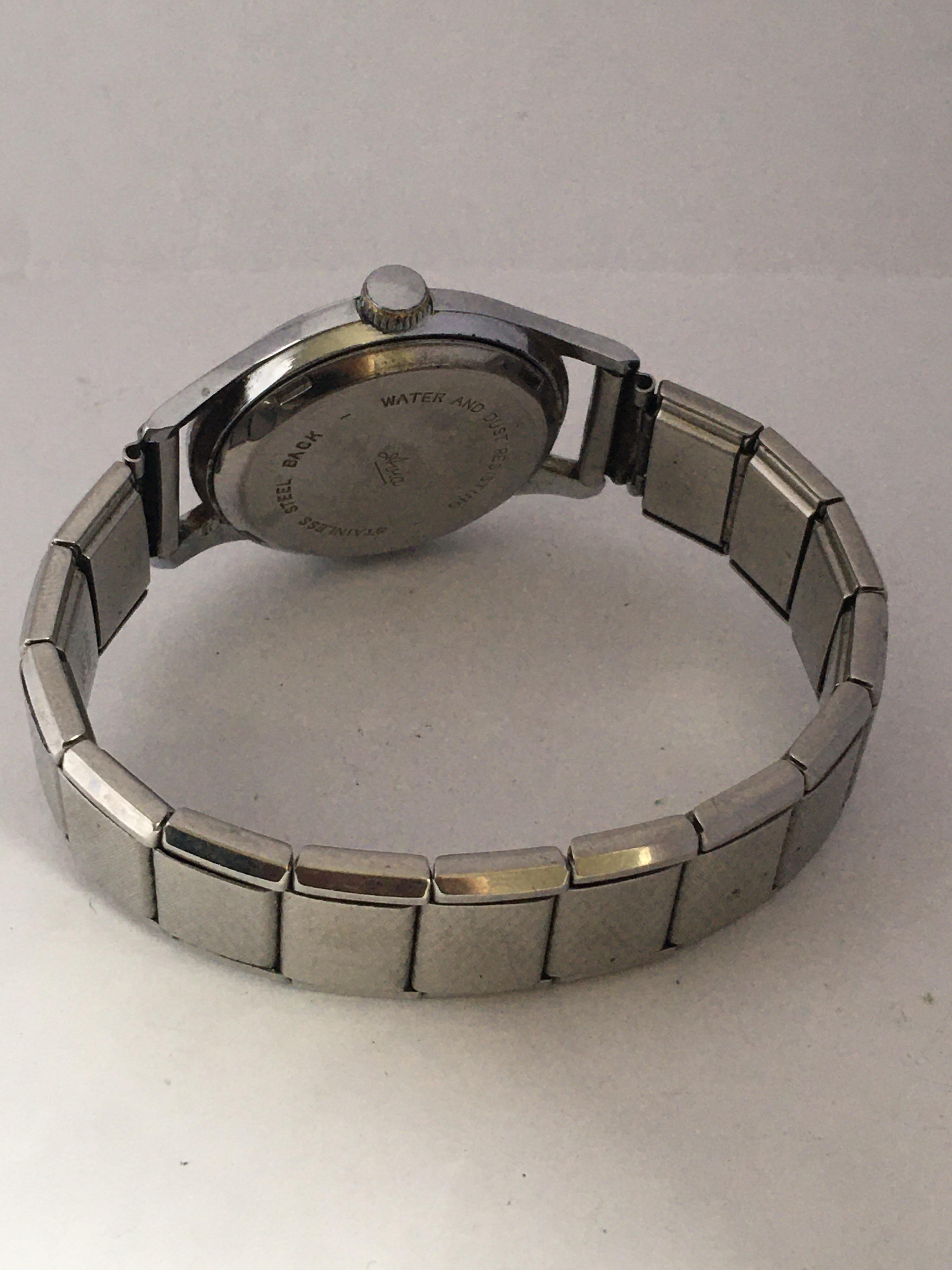 1940s Vintage Steel and Stainless Steel Back Avia Mechanical Watch In Good Condition In Carlisle, GB