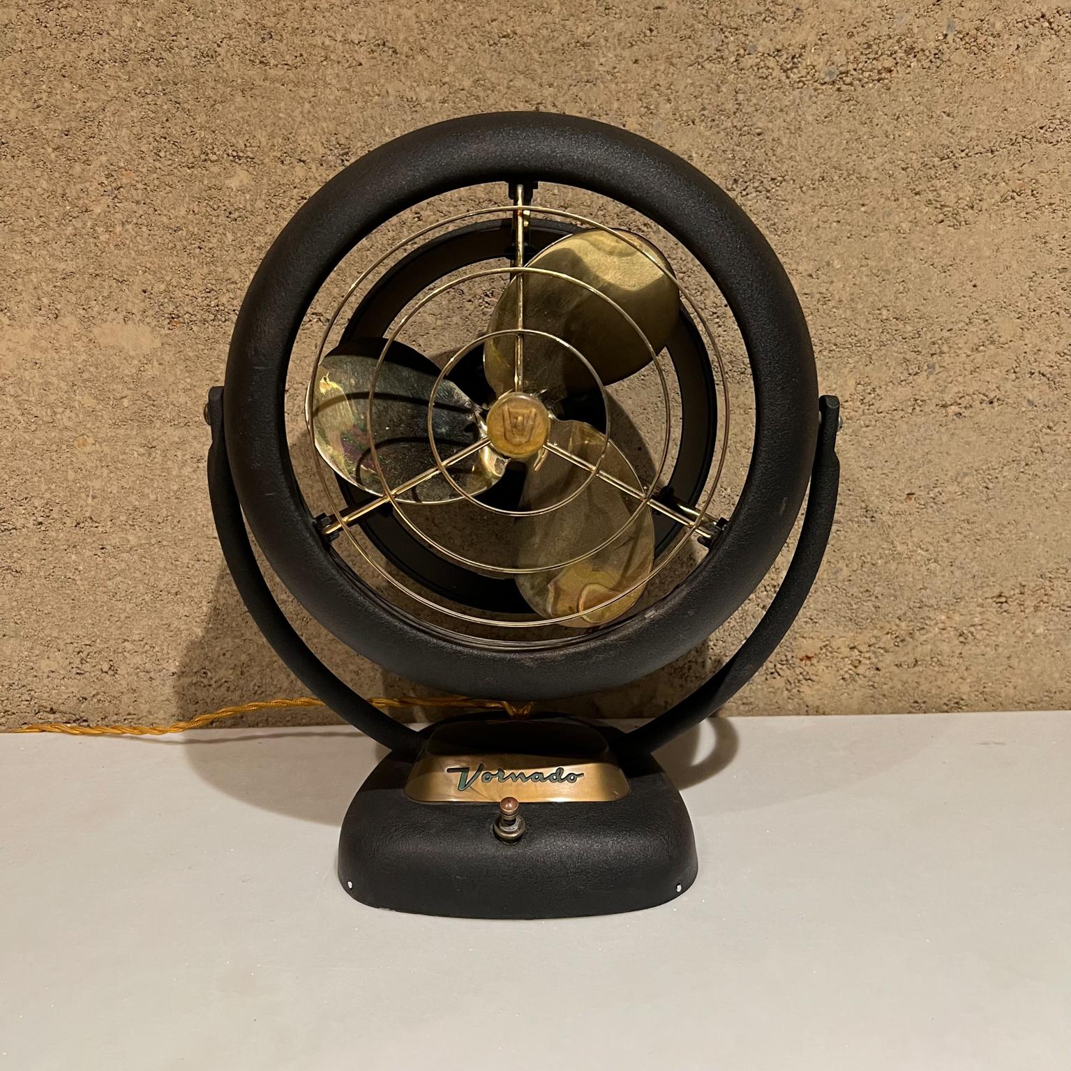 1940s Vornado vintage antique electric fan powerful and silent.
Art Deco era electric table desk top fan with modern industrial design.
Has one speed operation. 
Measures: 16 tall x 16 depth x 24 width
Fully operational. Preowned original
