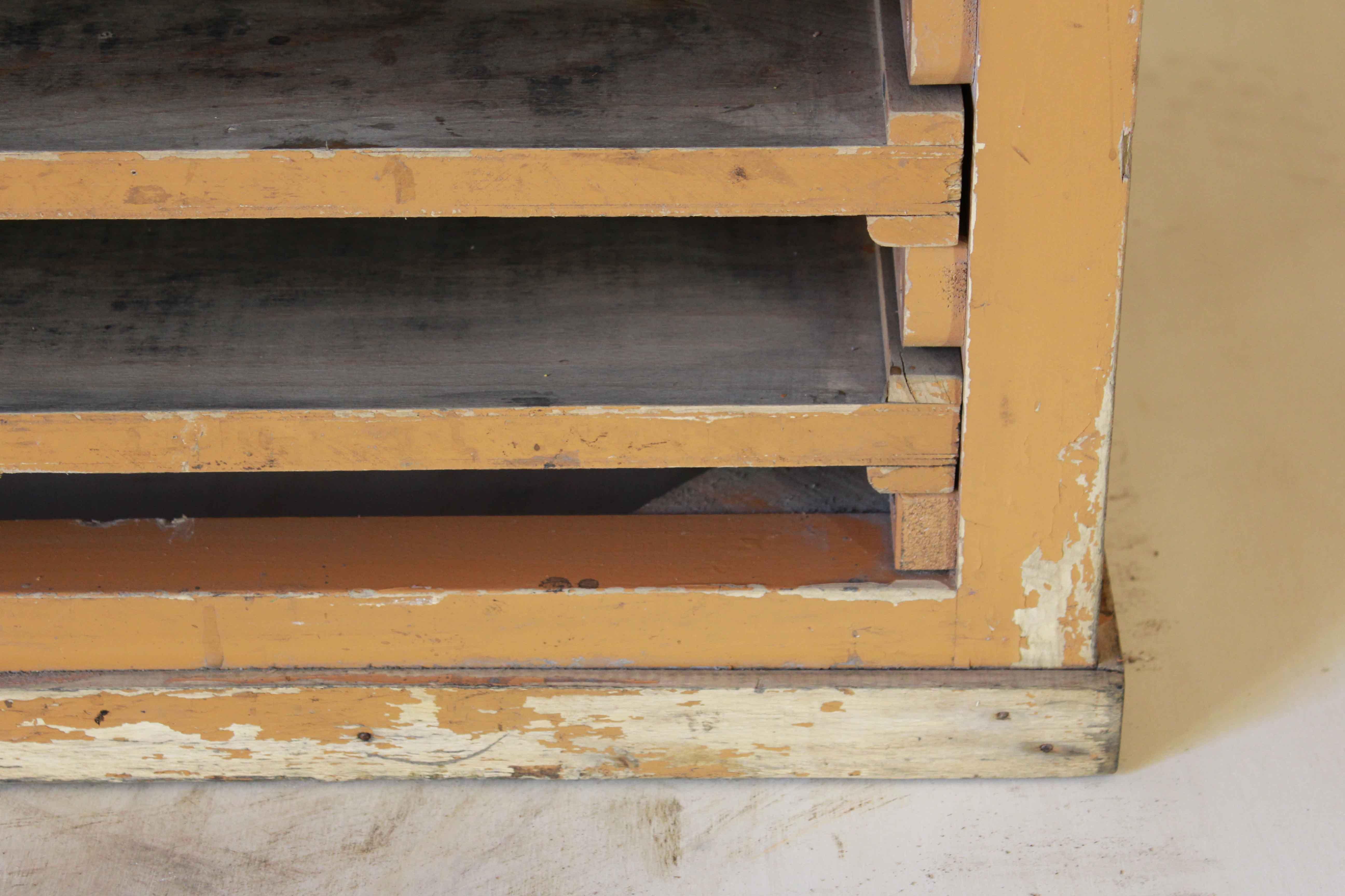 1940s Vintage Wood Chest of Drawers in Industrial Style In Good Condition In Ceglie Messapica, IT