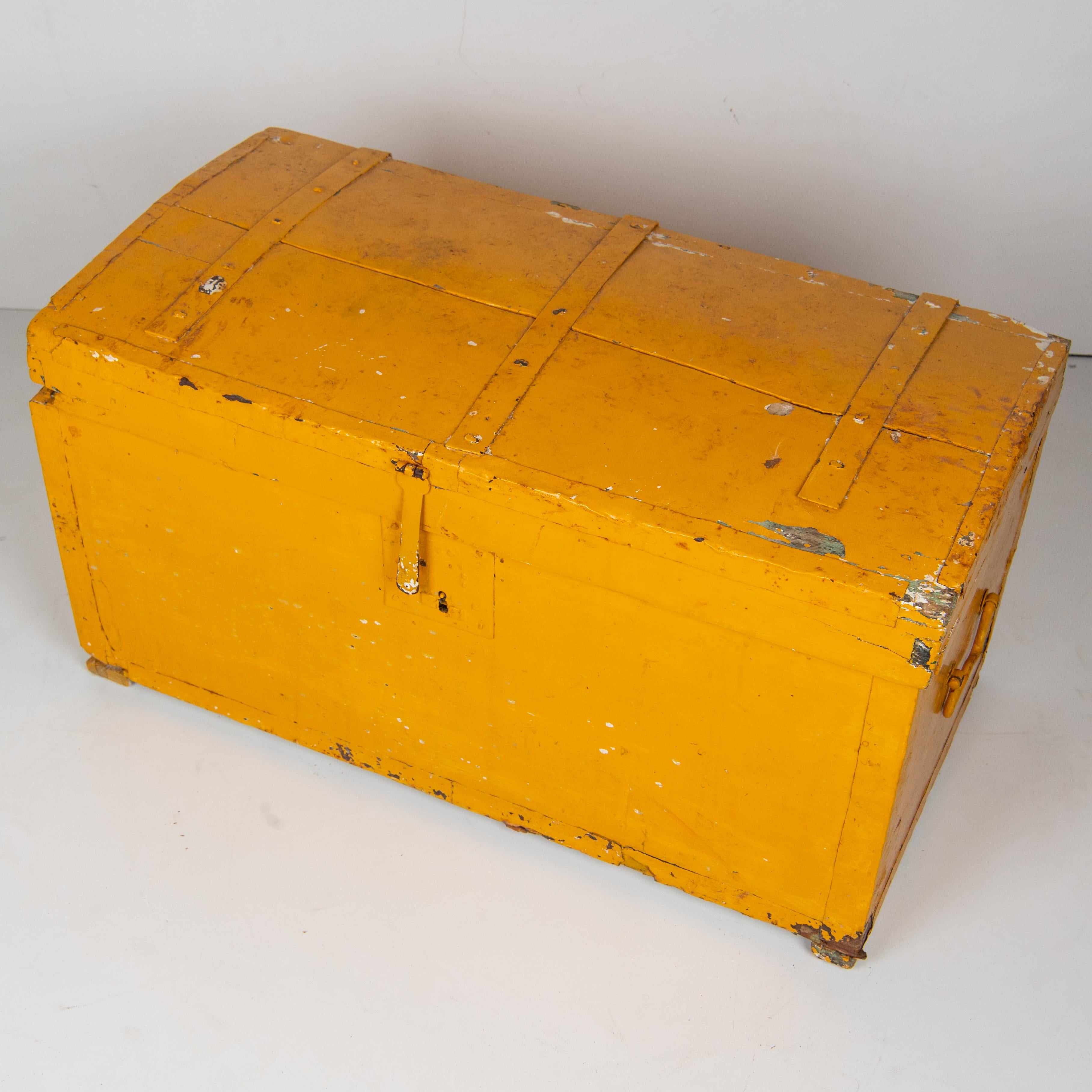 Mid-Century Modern 1940s Vintage Yellow Trunk