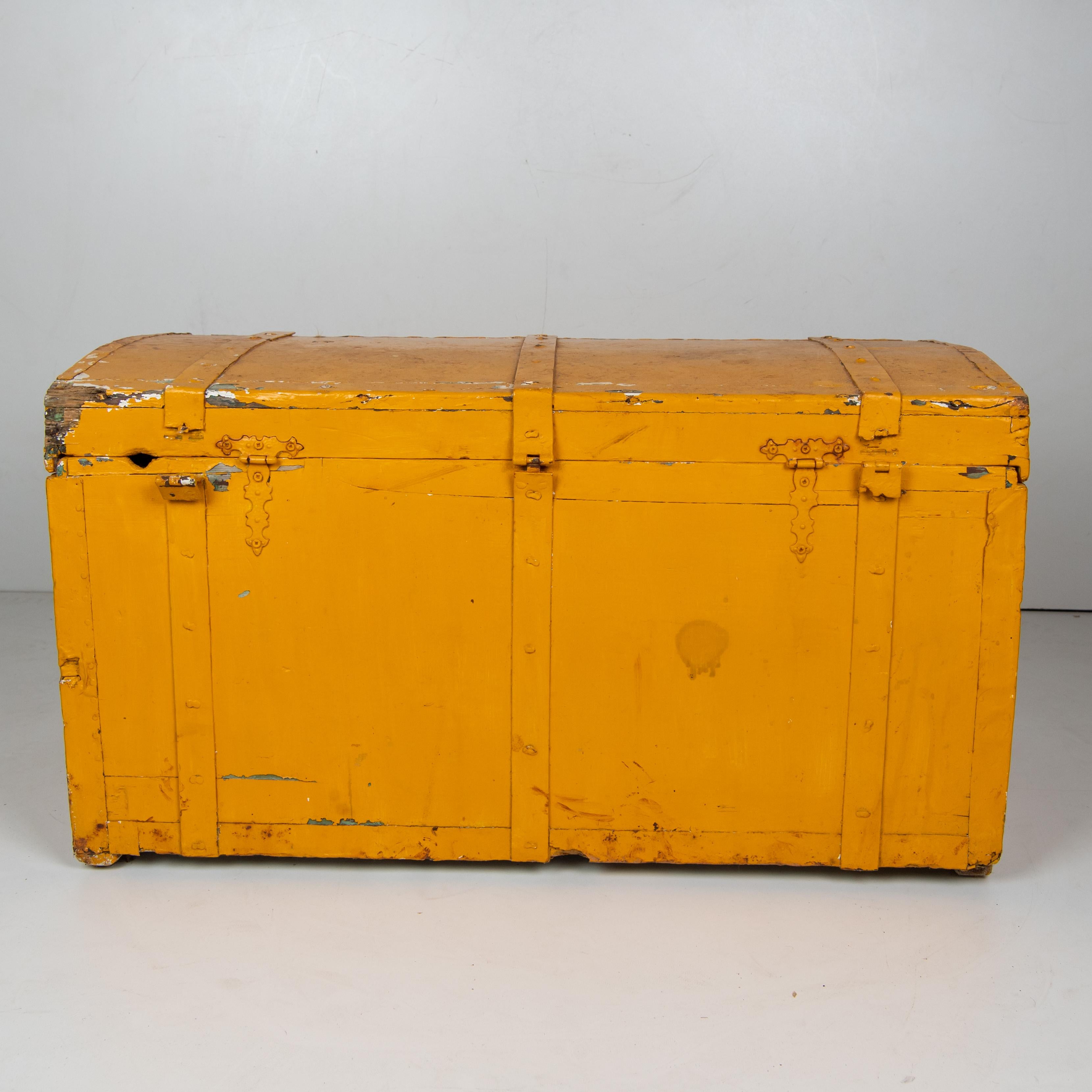 Mid-20th Century 1940s Vintage Yellow Trunk