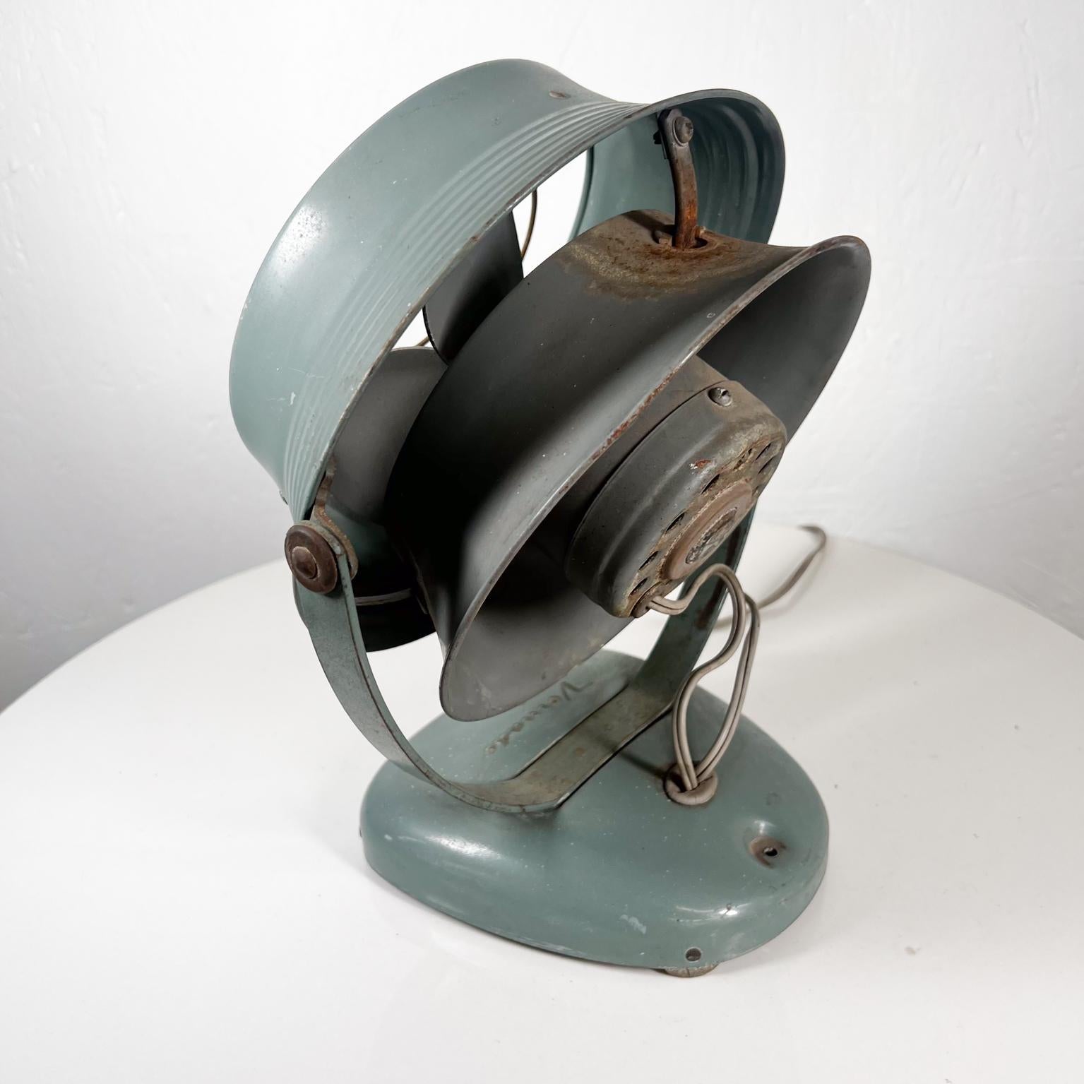 American 1940s Vornado Vintage Electric Green Desk Tabletop Fan
