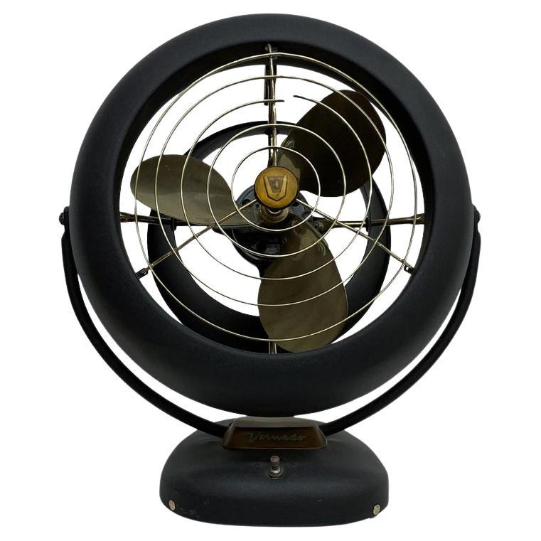 Ventilador de mesa eléctrico vintage Vornado de los años 40 restaurado