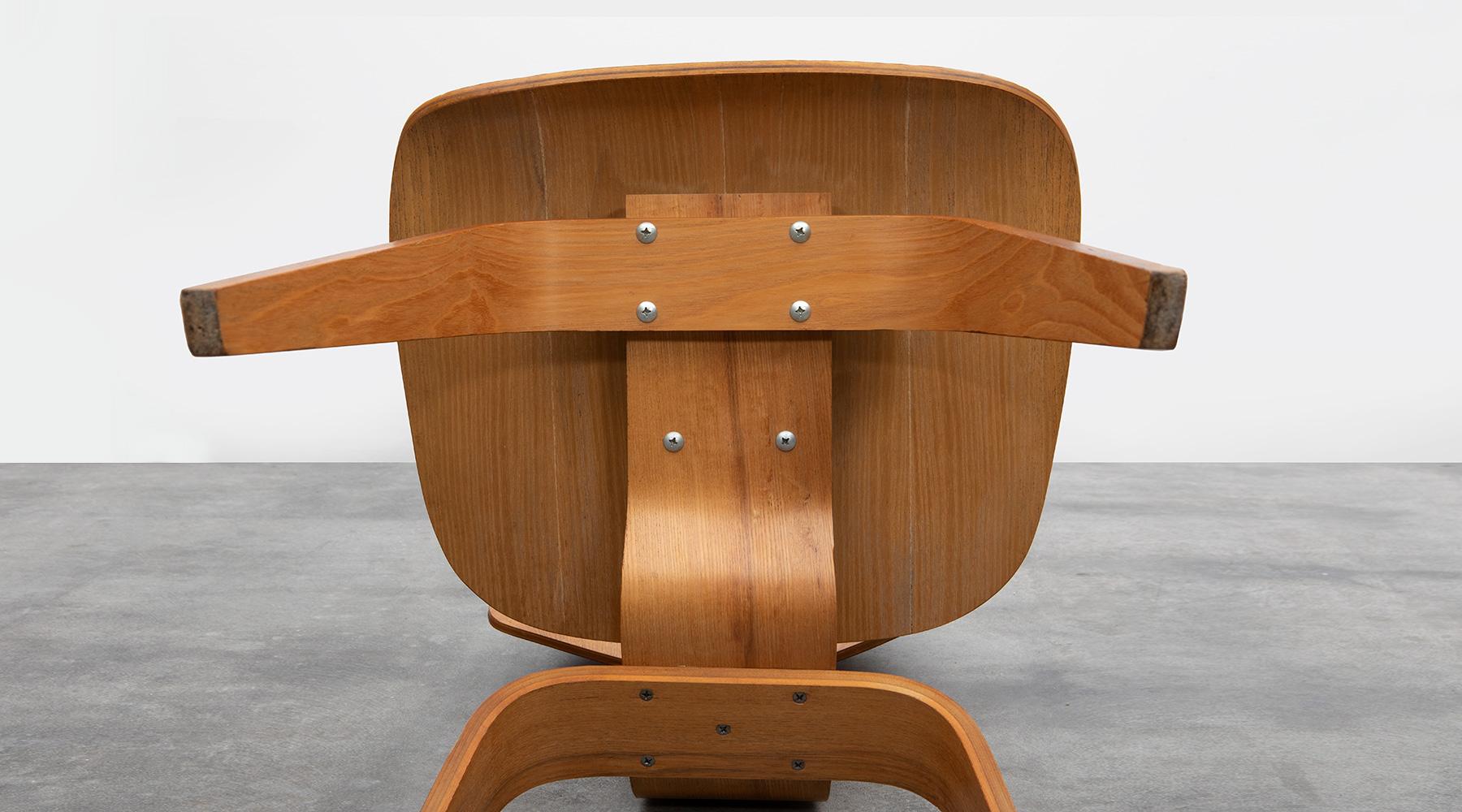 1940s Walnut Plywood DCW Chairs by Charles & Ray Eames, 4 1