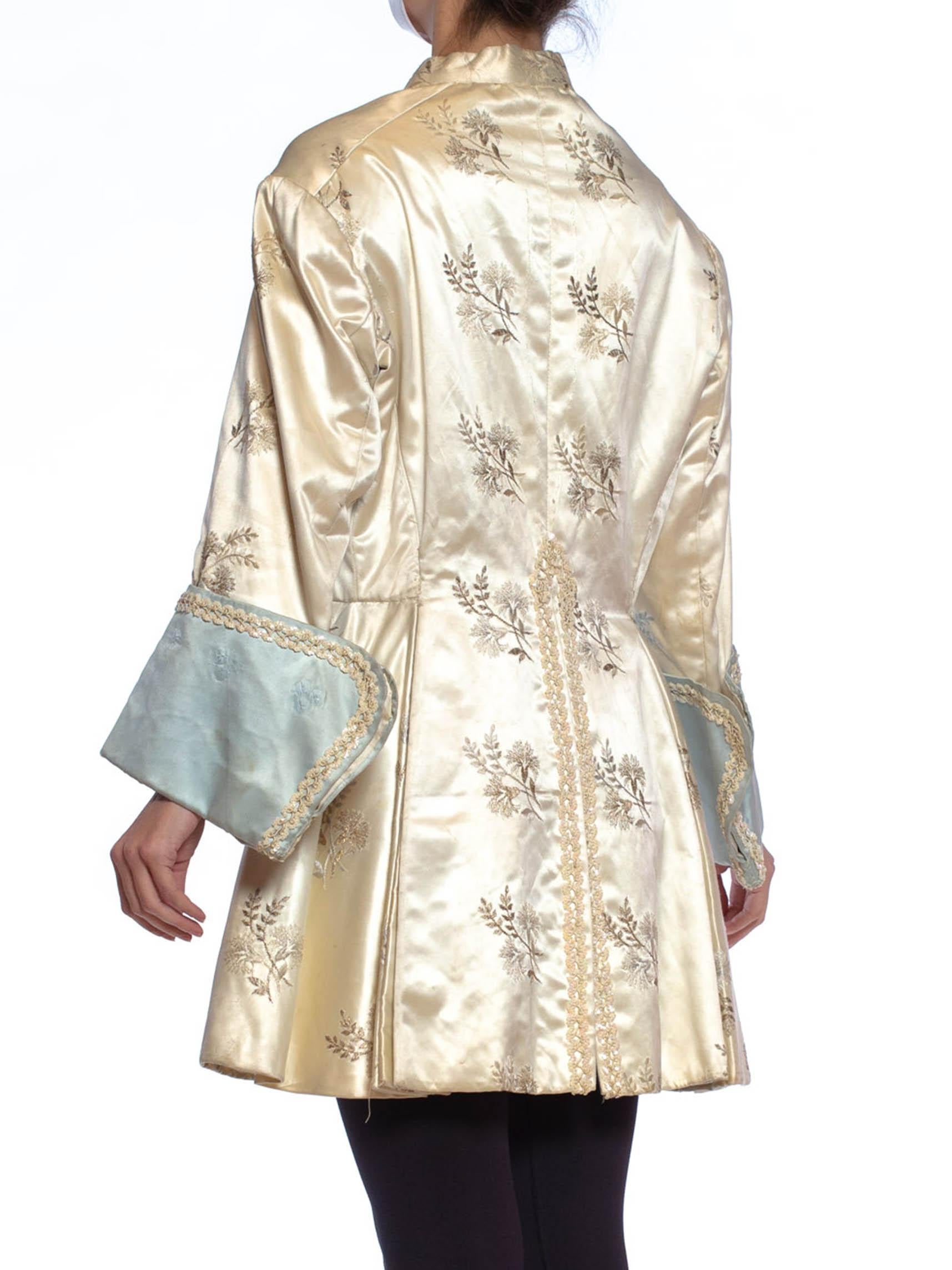 1940S White Rayon Satin Men's Floral Embroidered Frock Coat Jacket From France For Sale 5