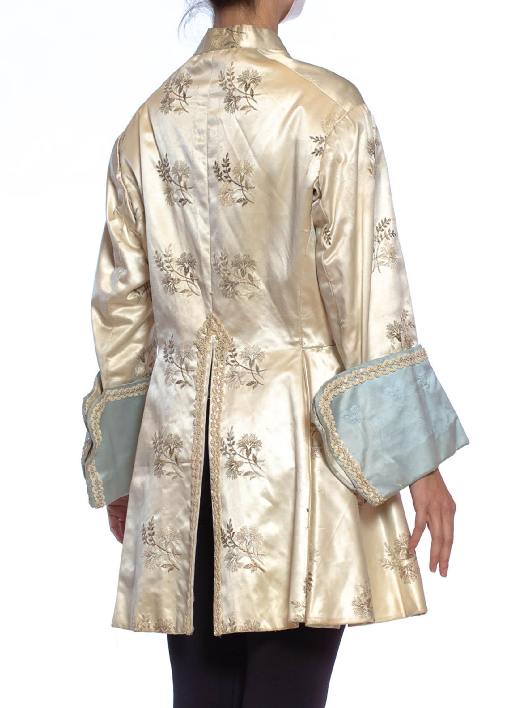 1940S White Rayon Satin Men's Floral Embroidered Frock Coat Jacket From France For Sale 2
