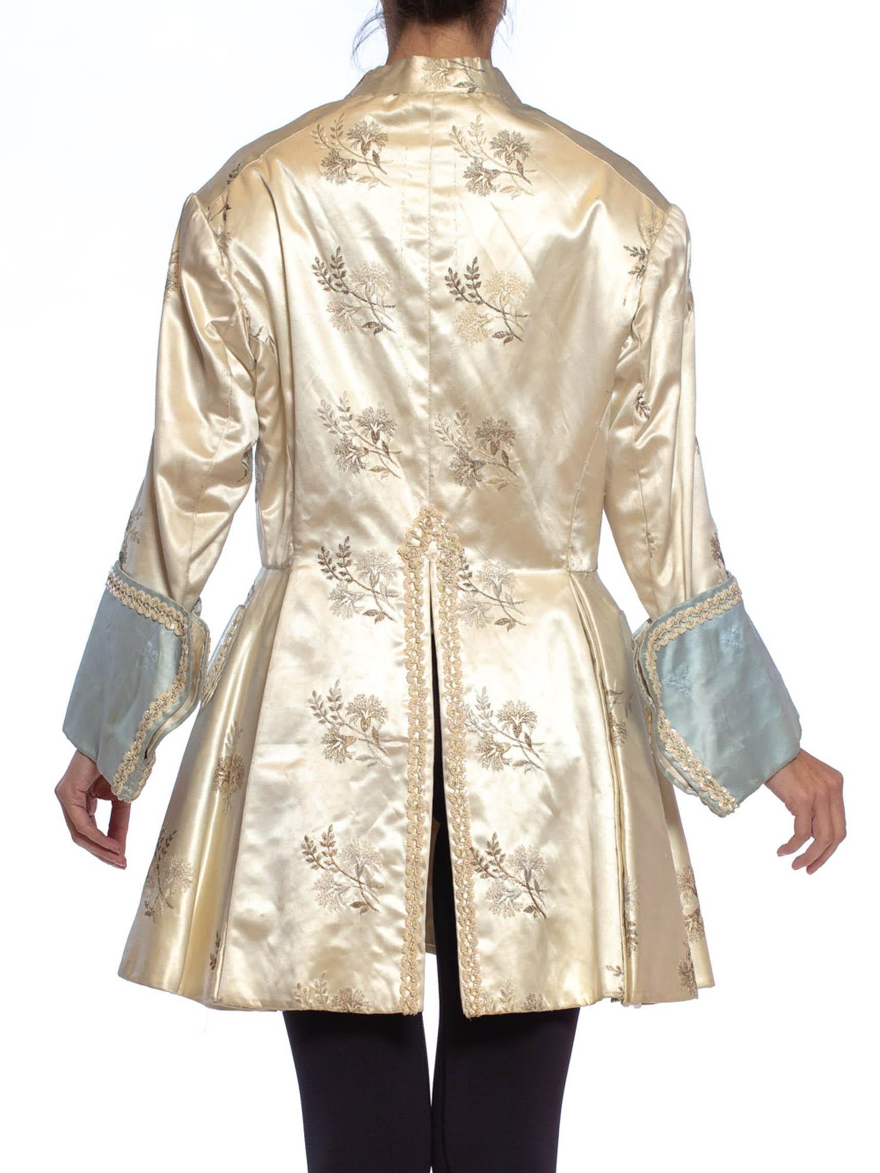 1940S White Rayon Satin Men's Floral Embroidered Frock Coat Jacket From France For Sale 4