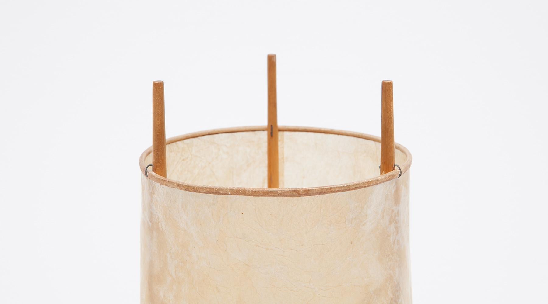noguchi table lamp