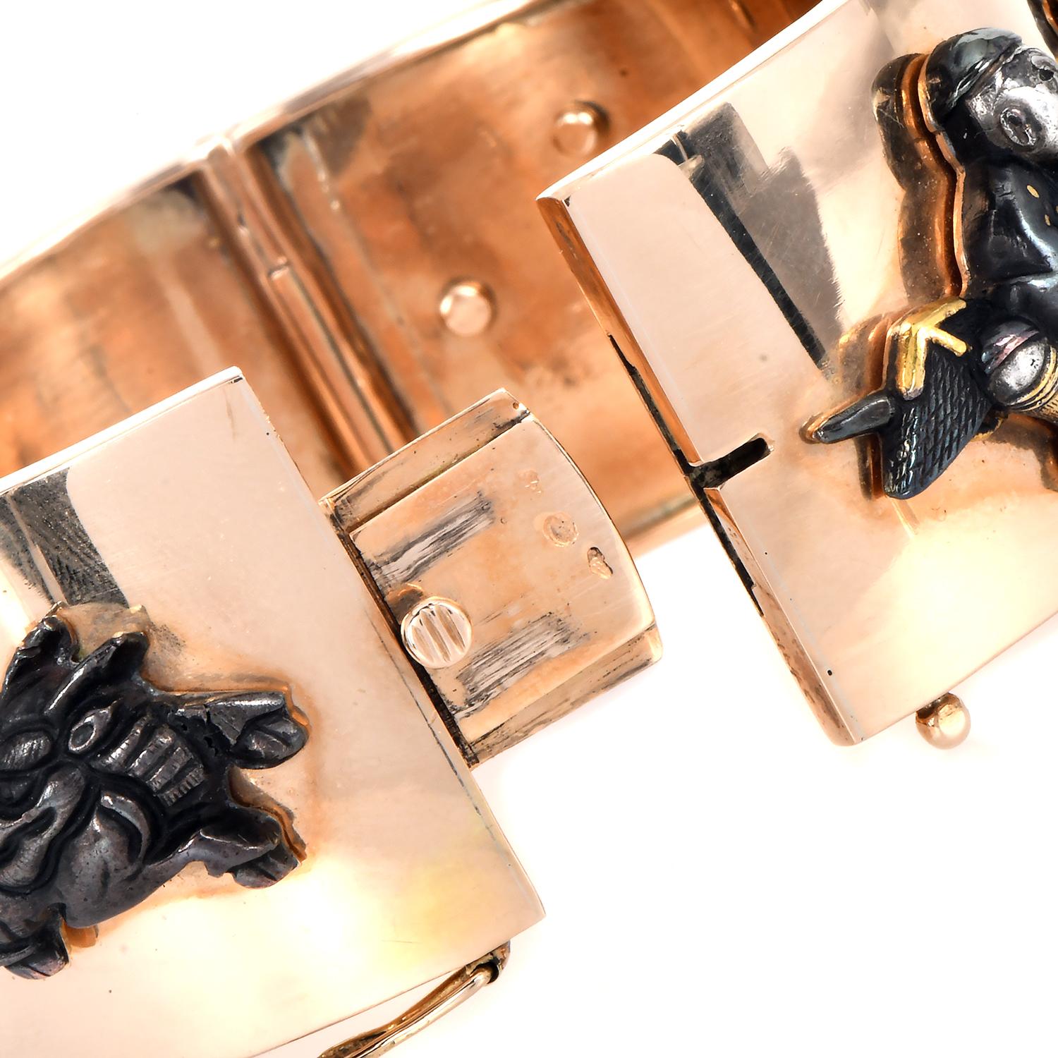 1940's Wide Gold Armreif mit chinesischen Gold Figurine Charms Armband im Zustand „Hervorragend“ im Angebot in Miami, FL