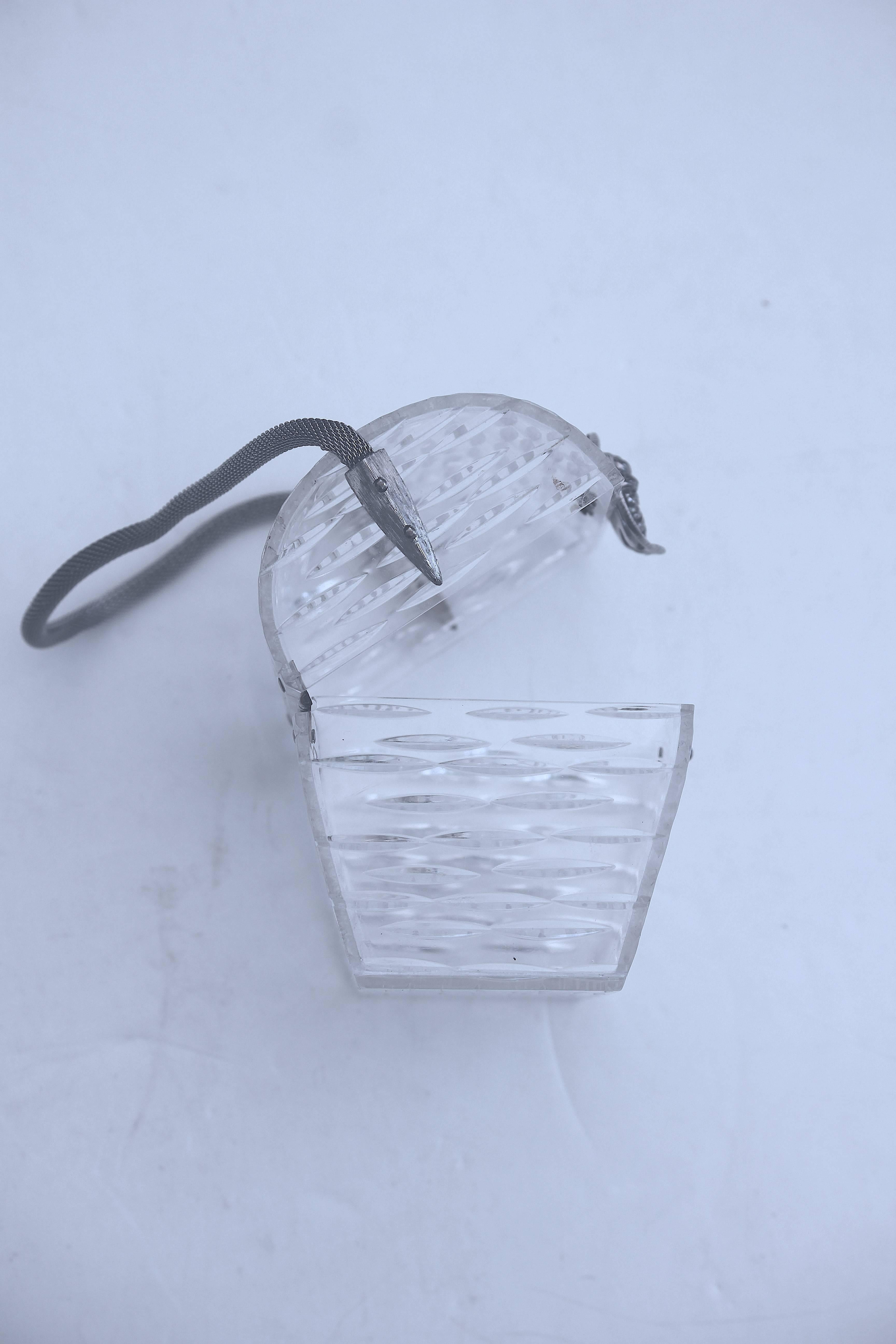 1940s Wilardy Clear Carved Lucite Handbag-Silver Clasp and Mesh Handle For Sale 5