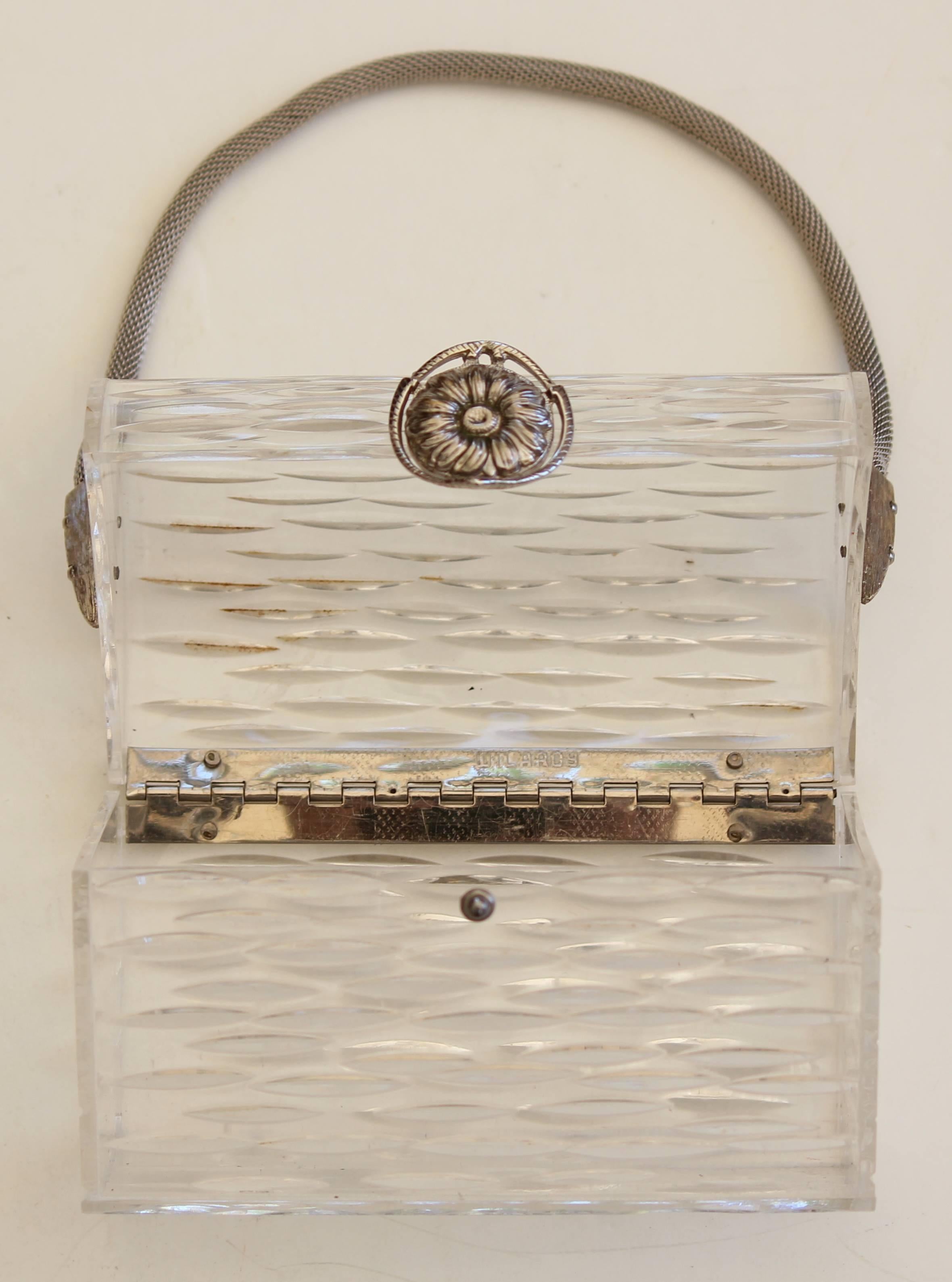 1940s Wilardy Clear Carved Lucite Handbag-Silver Clasp and Mesh Handle For Sale 3