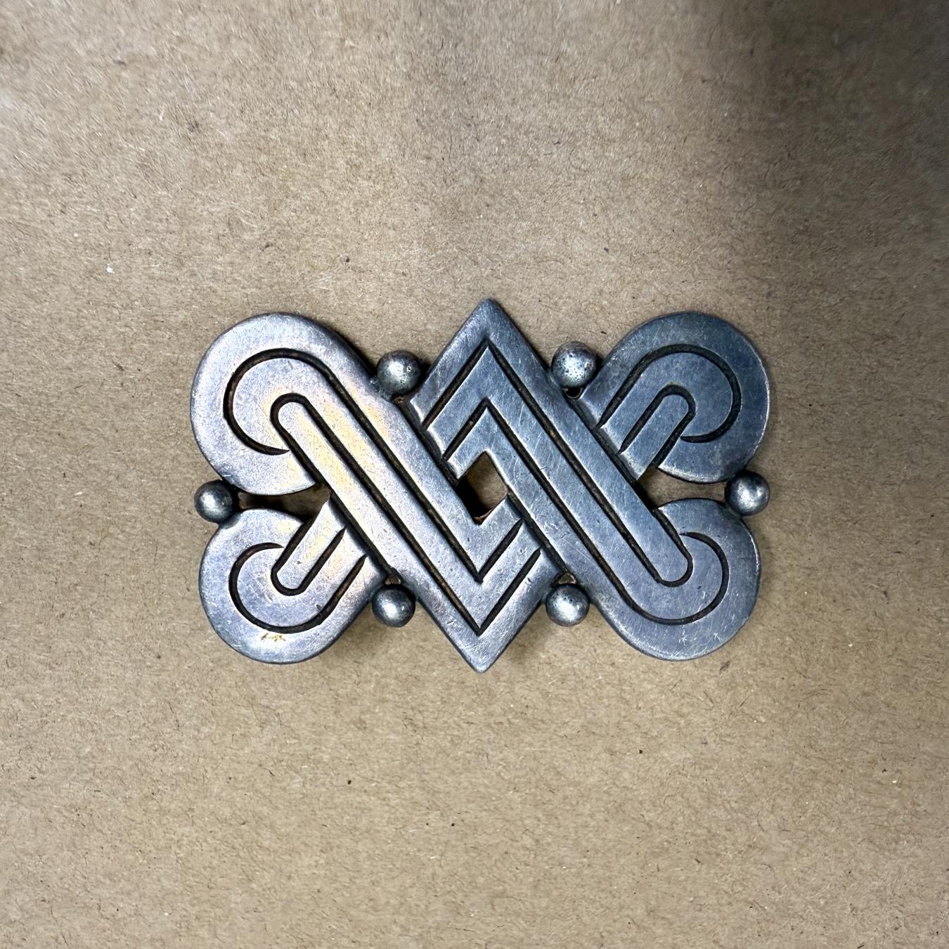 Mid-Century Modern 1940s William Spratling Hector Aguilar Sterling Silver Brooch For Sale