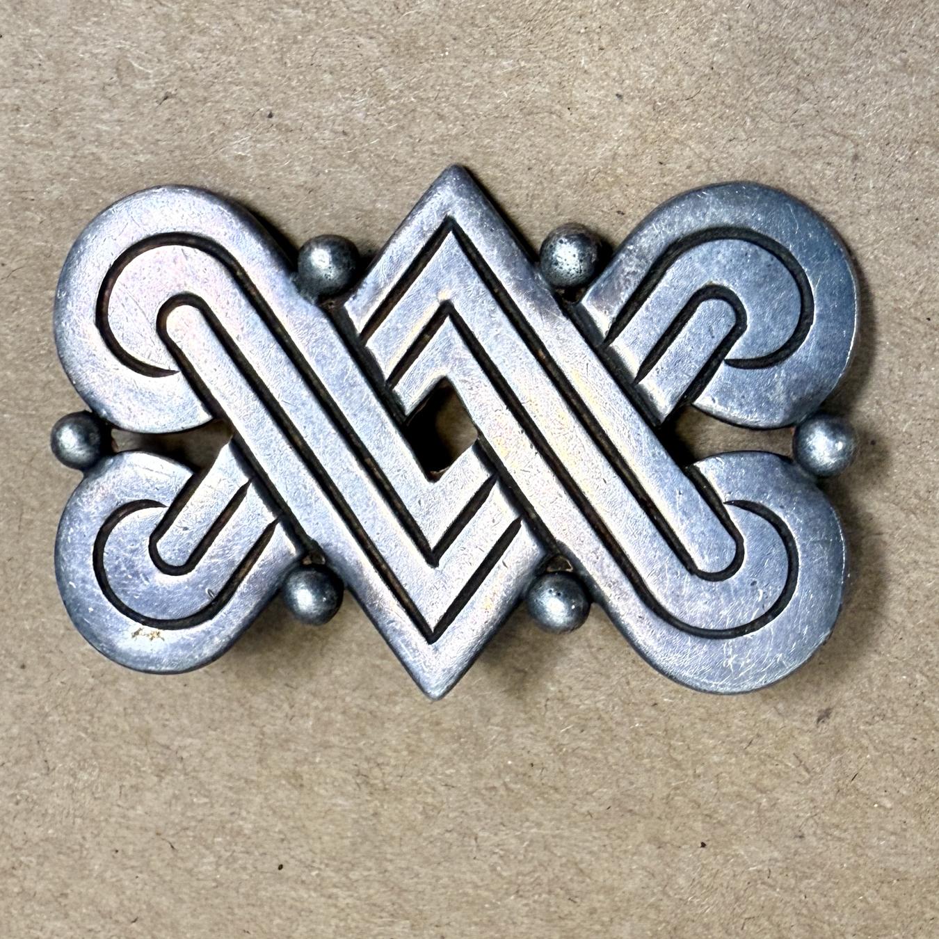 Mexican 1940s William Spratling Hector Aguilar Sterling Silver Brooch For Sale