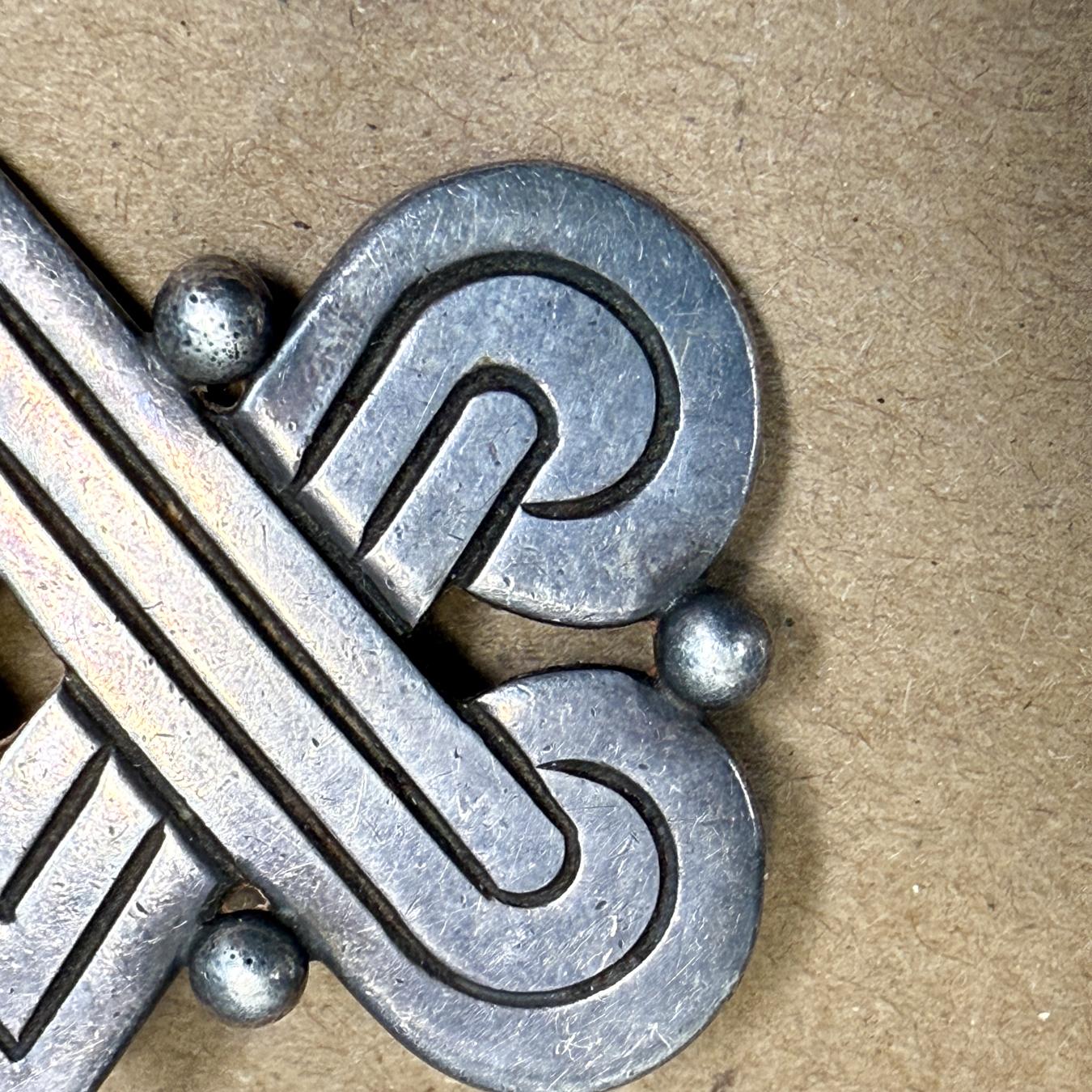 1940s William Spratling Hector Aguilar Sterling Silver Brooch In Good Condition For Sale In Chula Vista, CA
