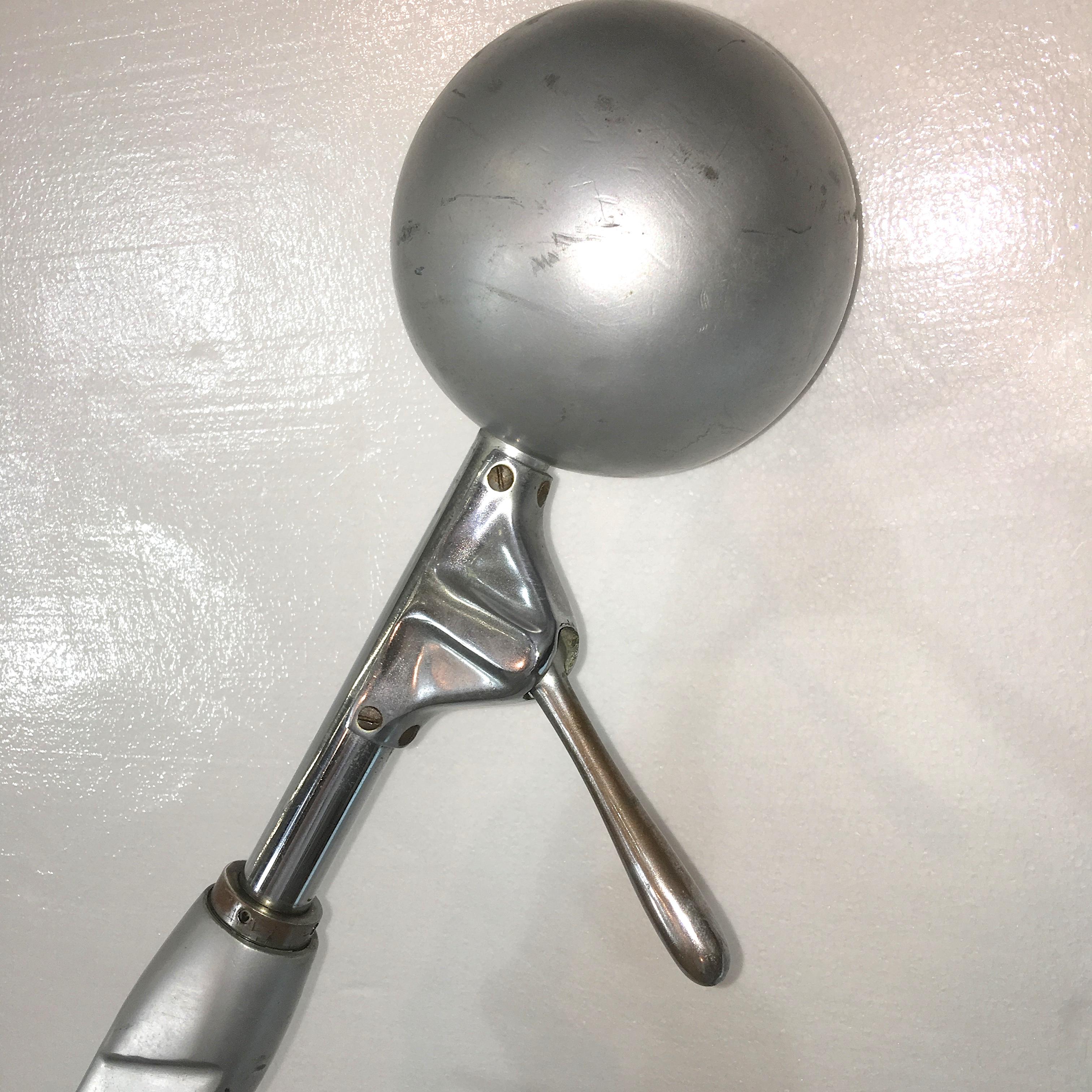 1940s Wilmot Castle Articulating Counterbalance Surgical Lamp 7