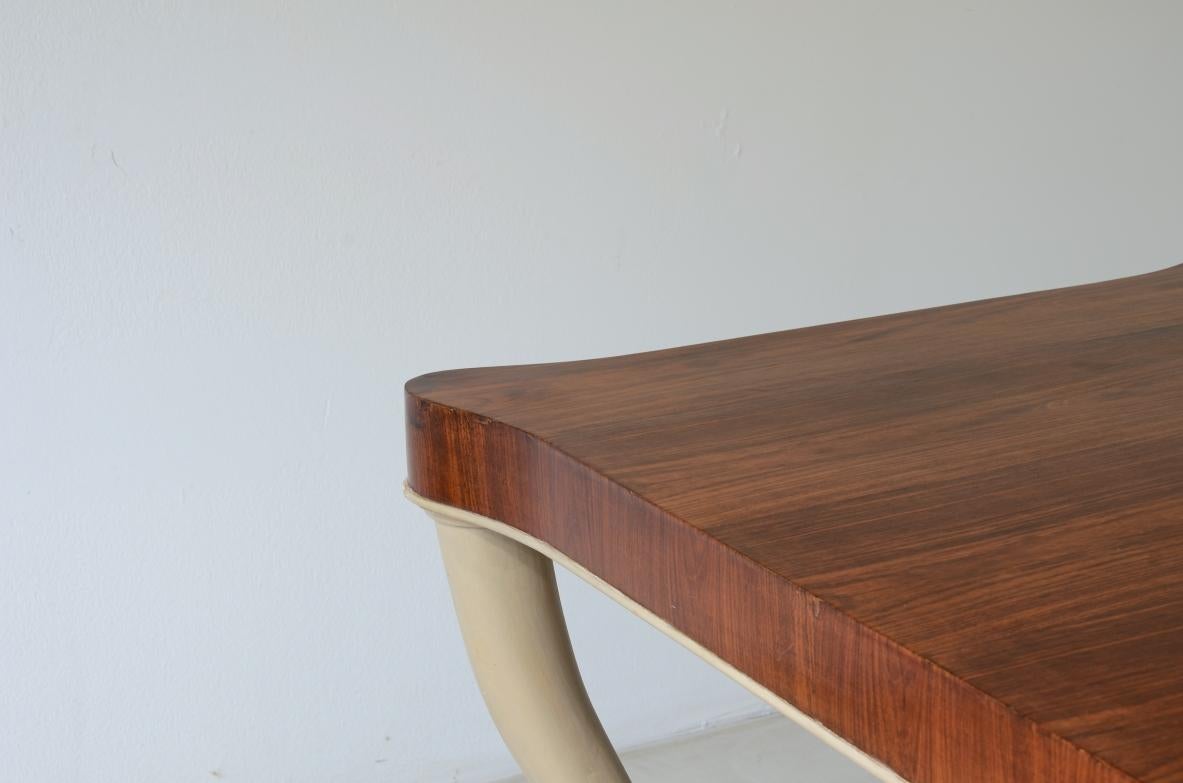 Mesa de madera de los años 40 con forma de colmillo de elefante Art Decó en venta