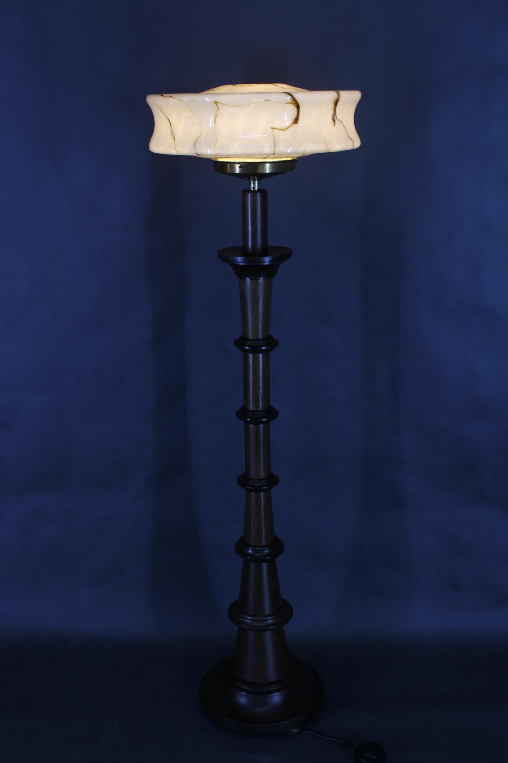Mid-20th Century 1940s Wooden Floor Lamp with  Glass Shade For Sale