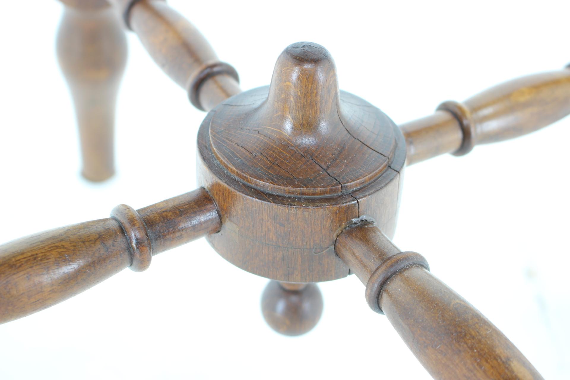 1940s Wooden Stool, Czechoslovakia For Sale 2