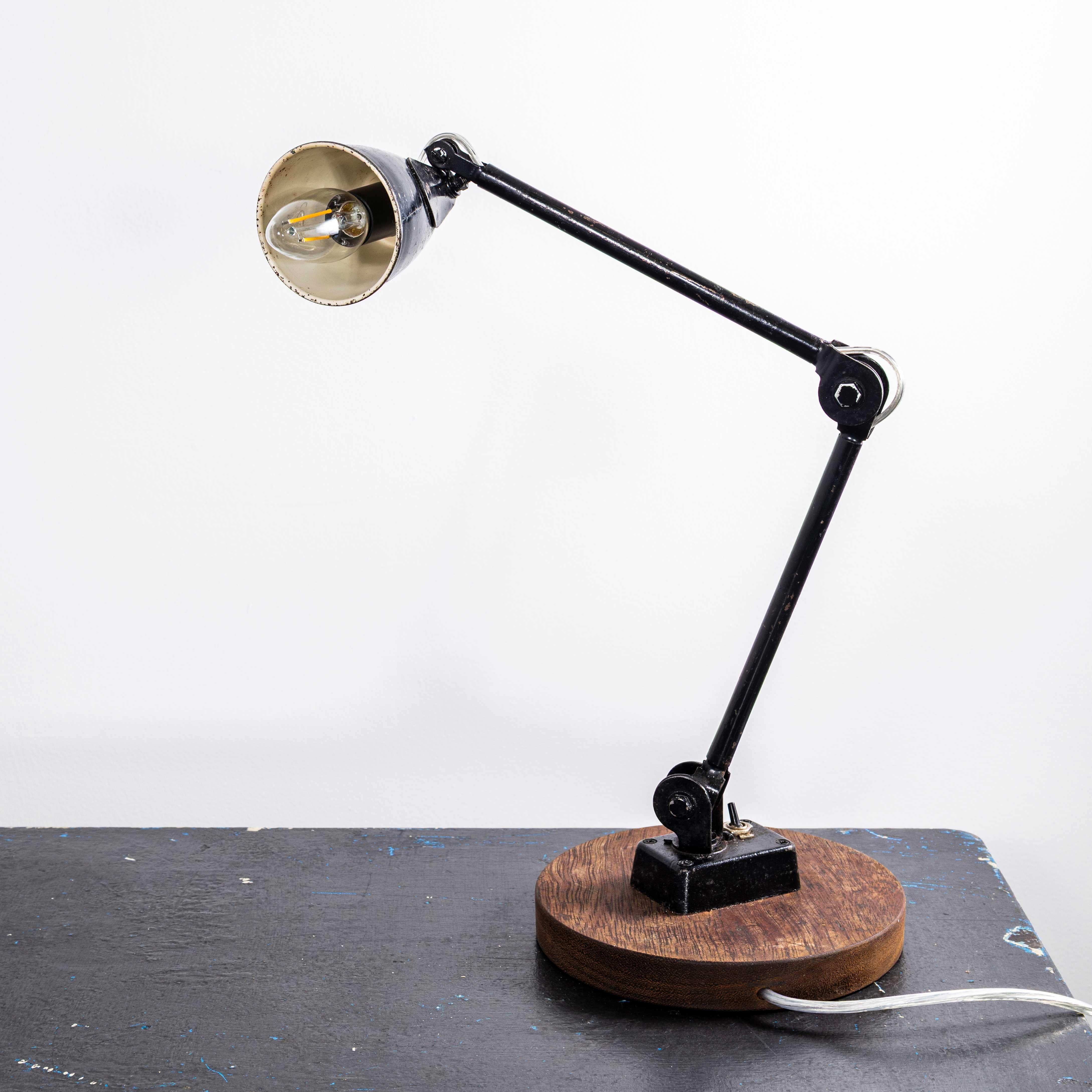 1940's Workshop Task Lamp By EDL In Good Condition For Sale In Hook, Hampshire