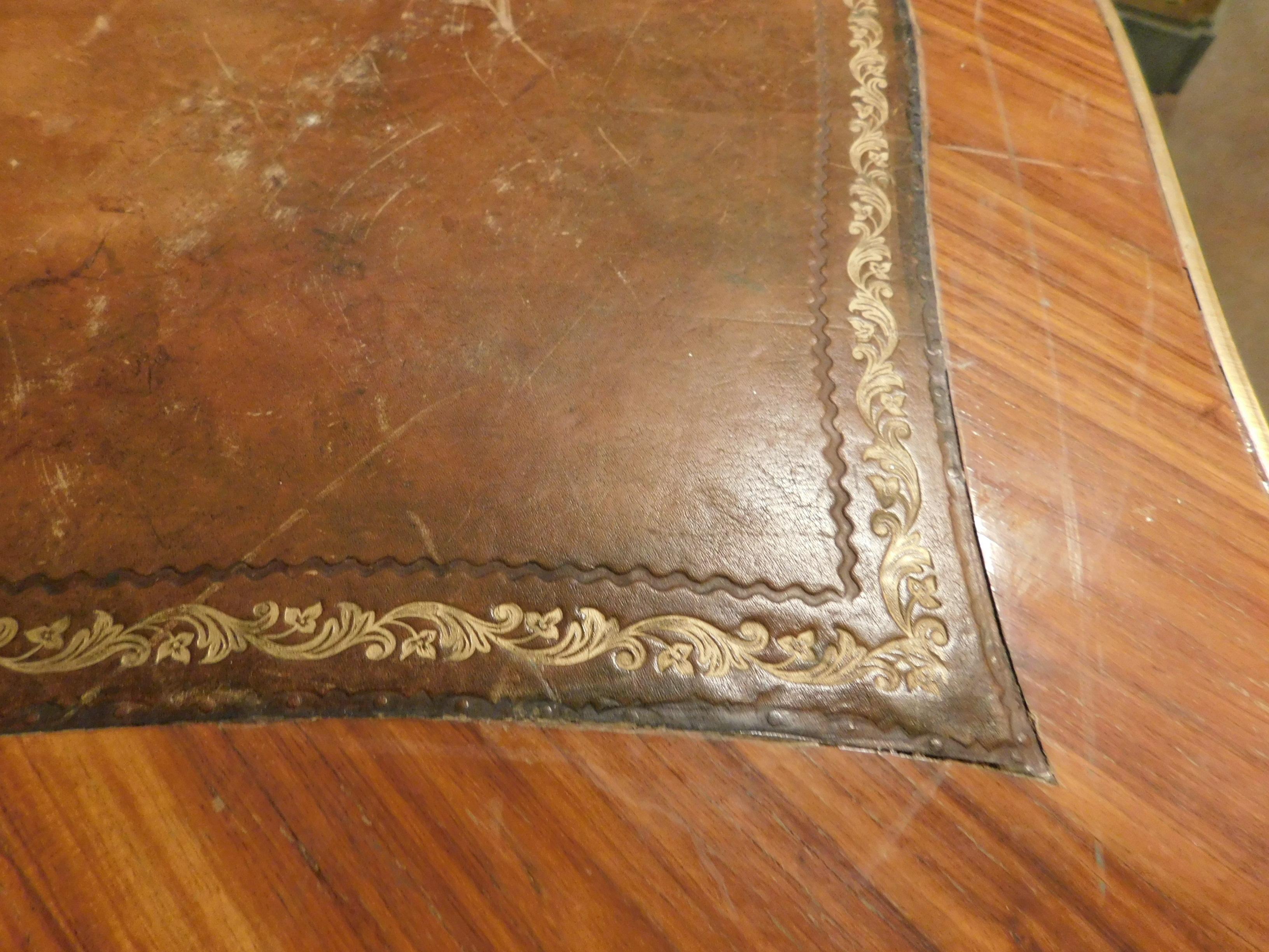 1940s Writing Table, with Drawers and Gilded Bronzes, Italy For Sale 2