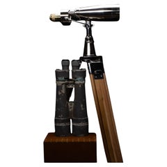 Prismáticos Nikon de la Segunda Guerra Mundial de 1940.