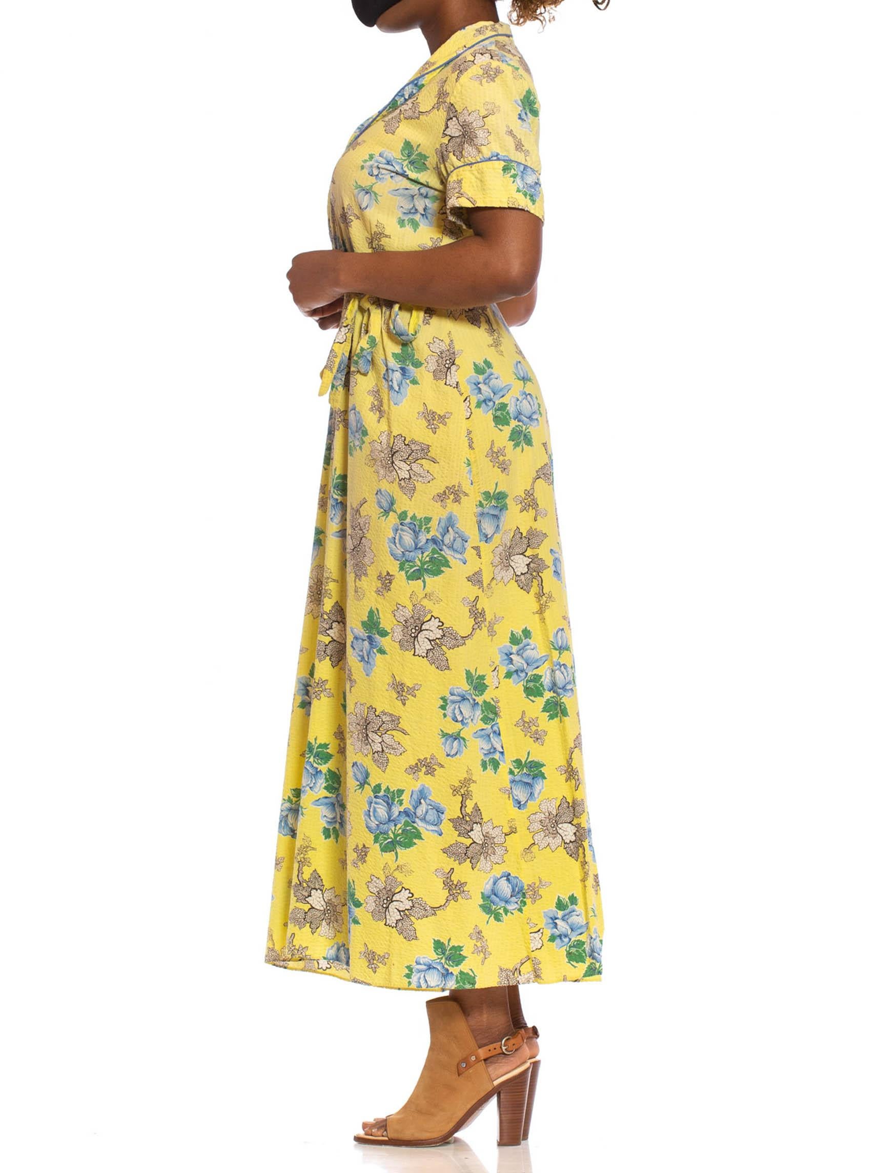 1940S Yellow Cotton Seersucker Blue Floral Wrap House Dress With Belt & Pocket For Sale 3