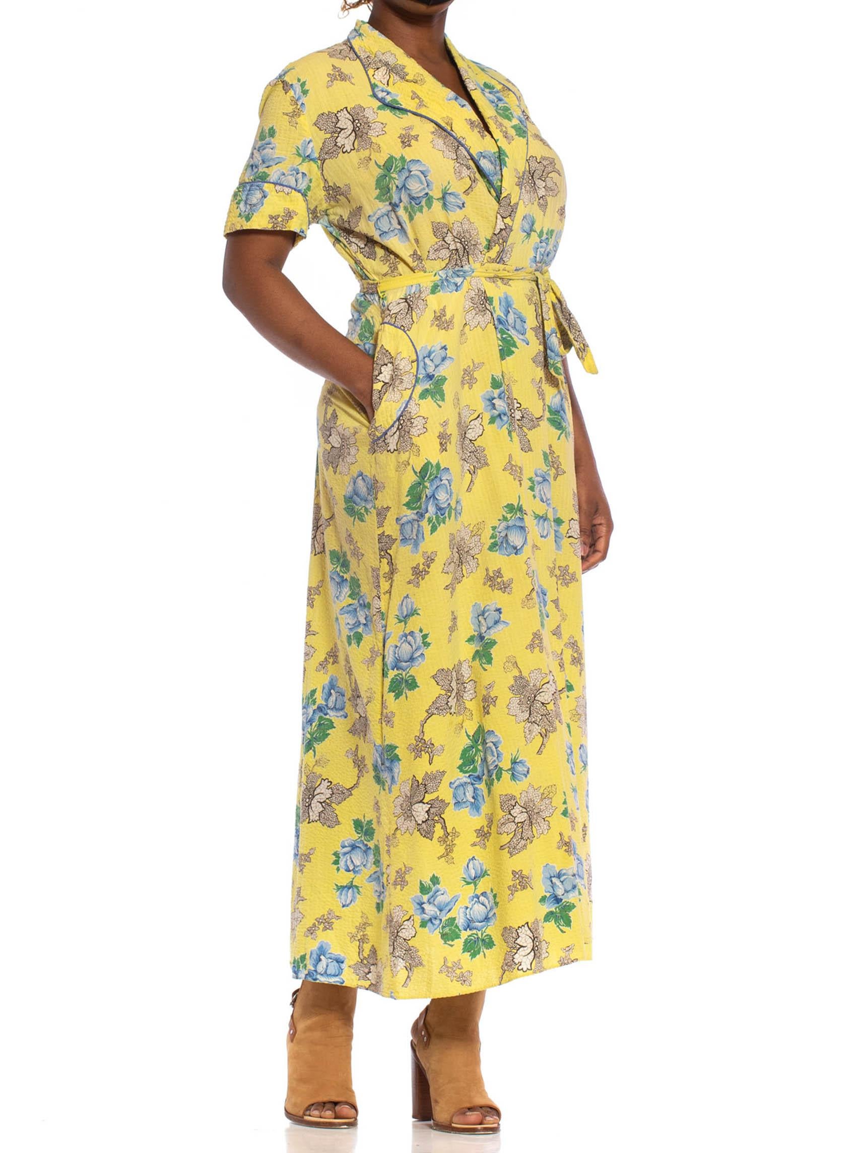 Women's 1940S Yellow Cotton Seersucker Blue Floral Wrap House Dress With Belt & Pocket For Sale