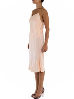 1940S YOLANDA Blush Pink Bias Cut Silk Negligee With Couture Finishing & Floral