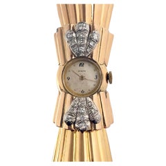 1940s Zenith Grande et impressionnante montre-bracelet rétro en or jaune et diamants