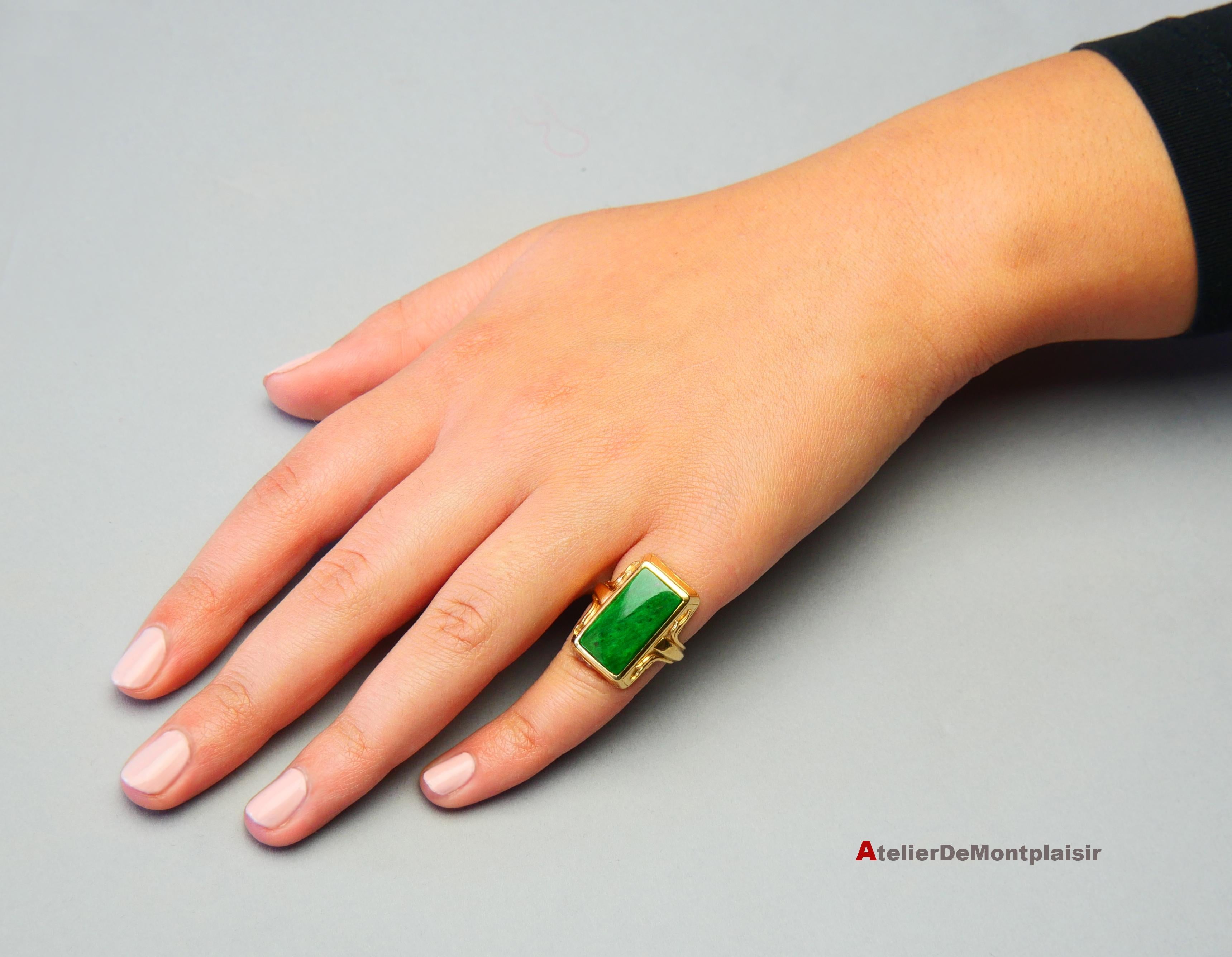 Women's 1941 Art Deco Nordic Ring 15ct Jade solid 18K Gold ØUS 3.5 / 10 gr For Sale