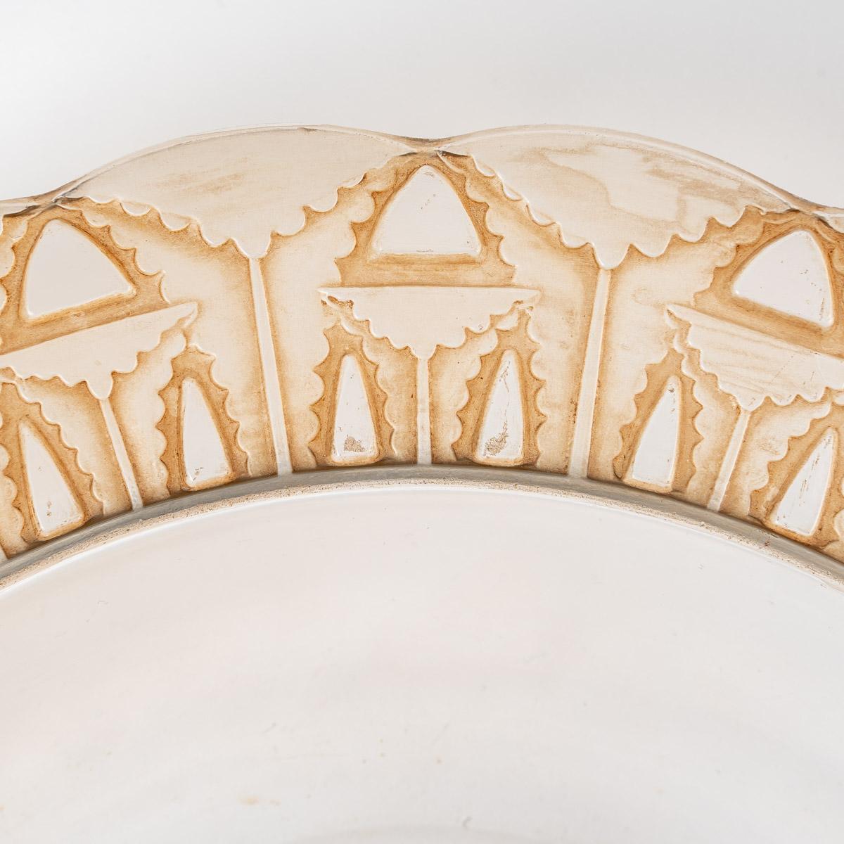 French 1941 René Lalique, Bowl Plate Dish Chevreuse Glass with Sepia Patina