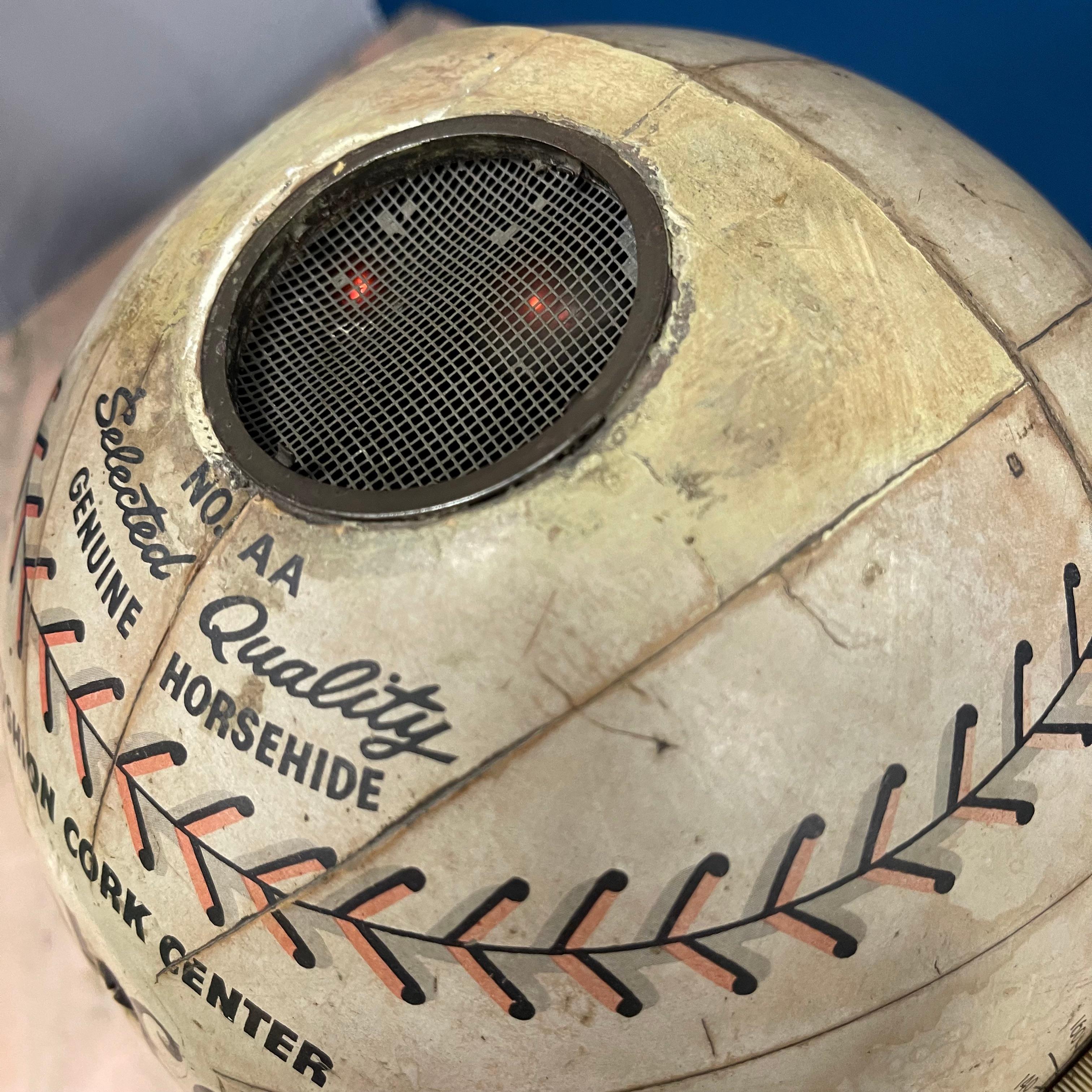 1941 Baseball Trophy Radio, funktionierender Zustand im Angebot 2